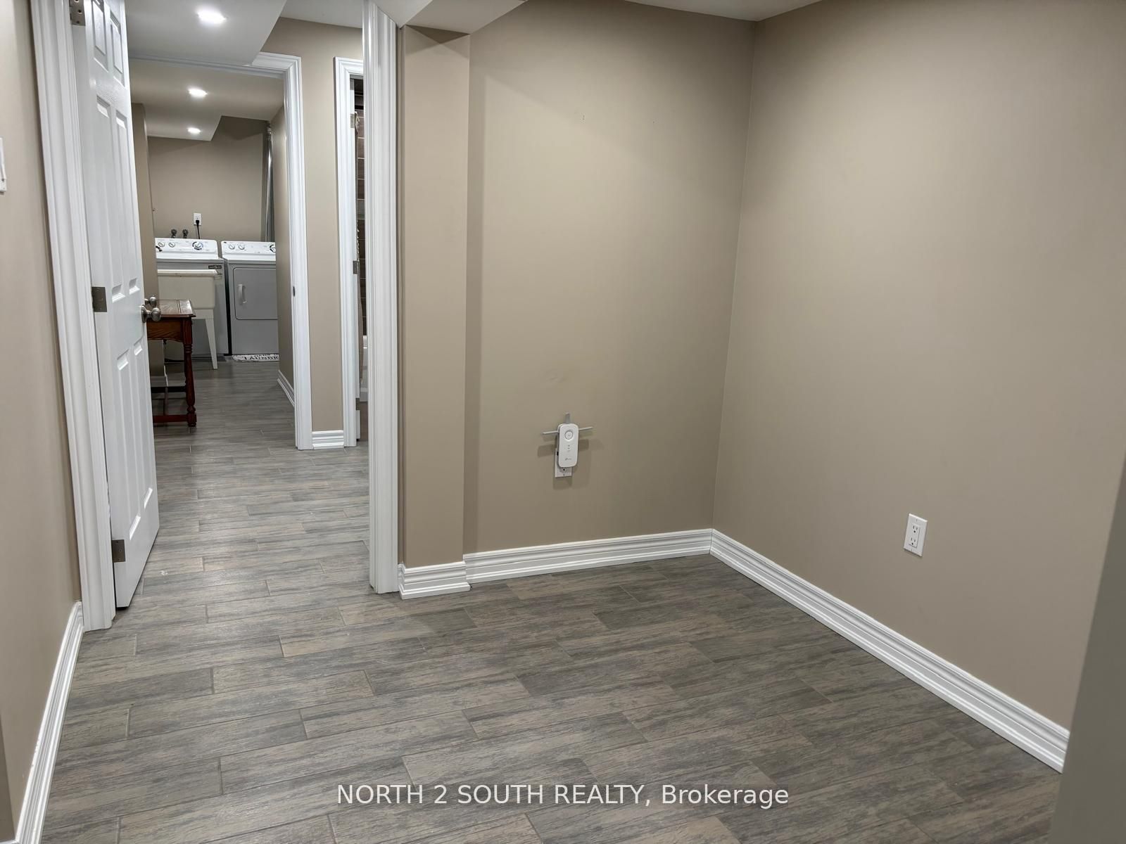 23 Vanwood Crescent Bsmt Property Photo 9