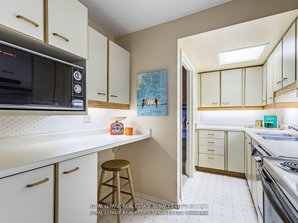 284 Mill Road Ph 8 Property Photo 5