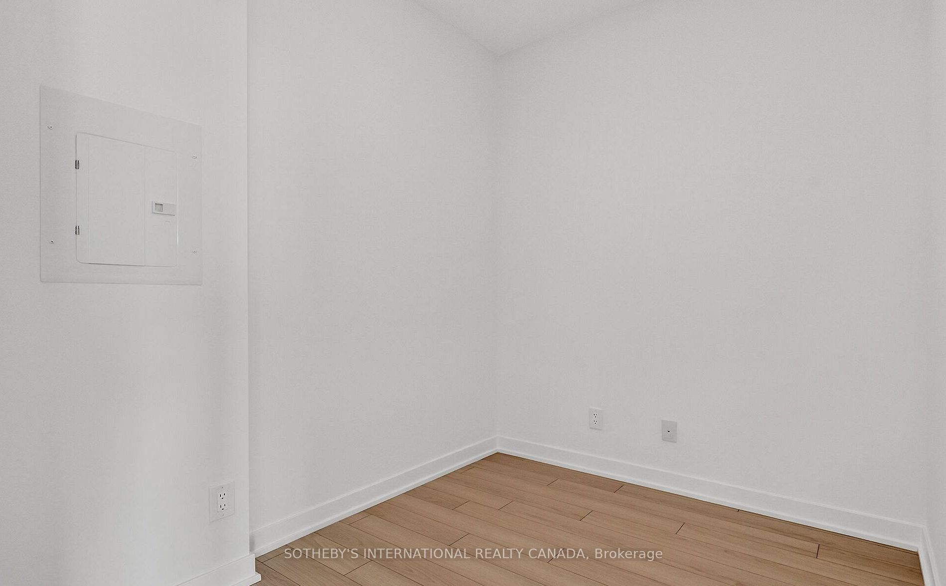 3079 Trafalgar Road 1005 Property Photo 8