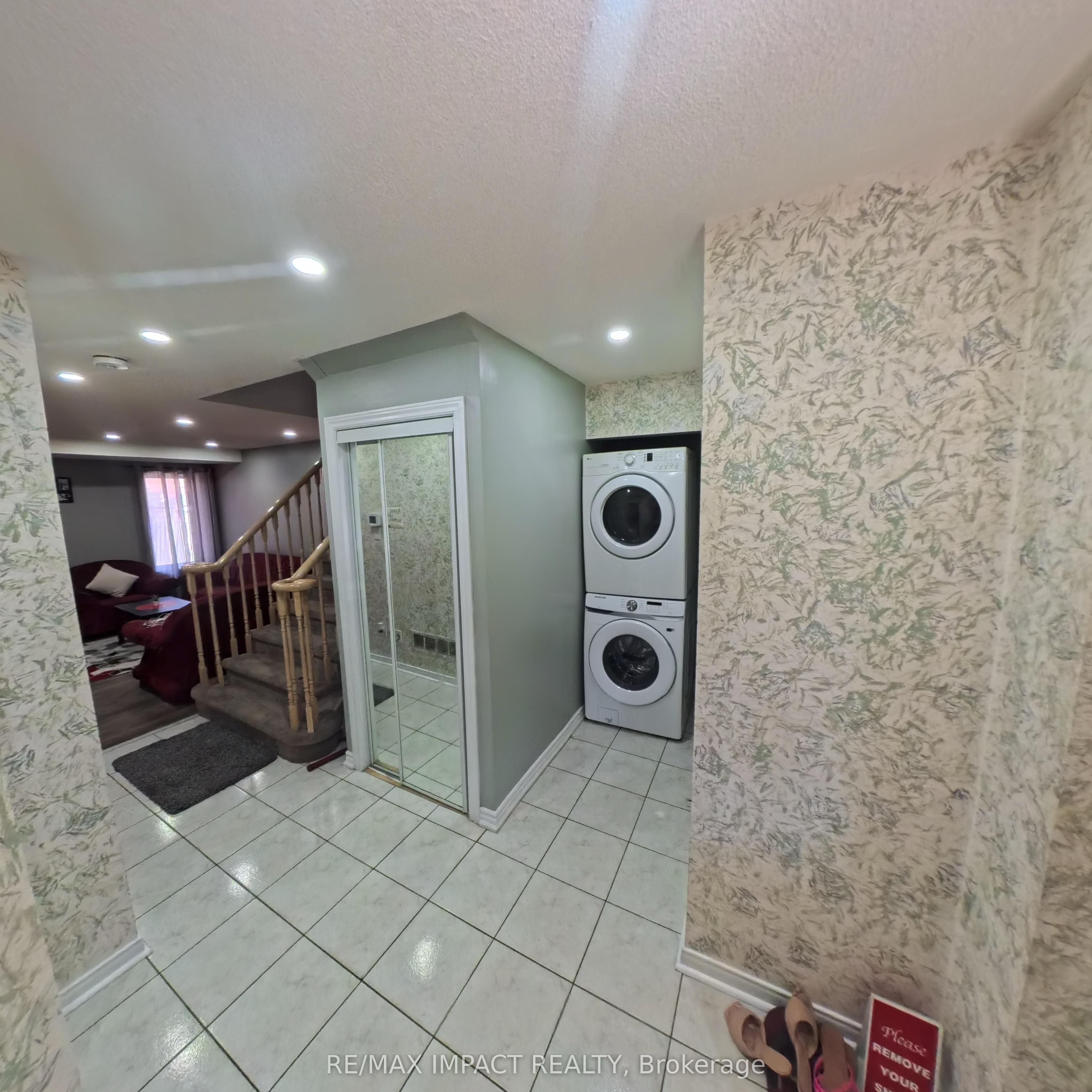 49 Hood Crescent Property Photo 5