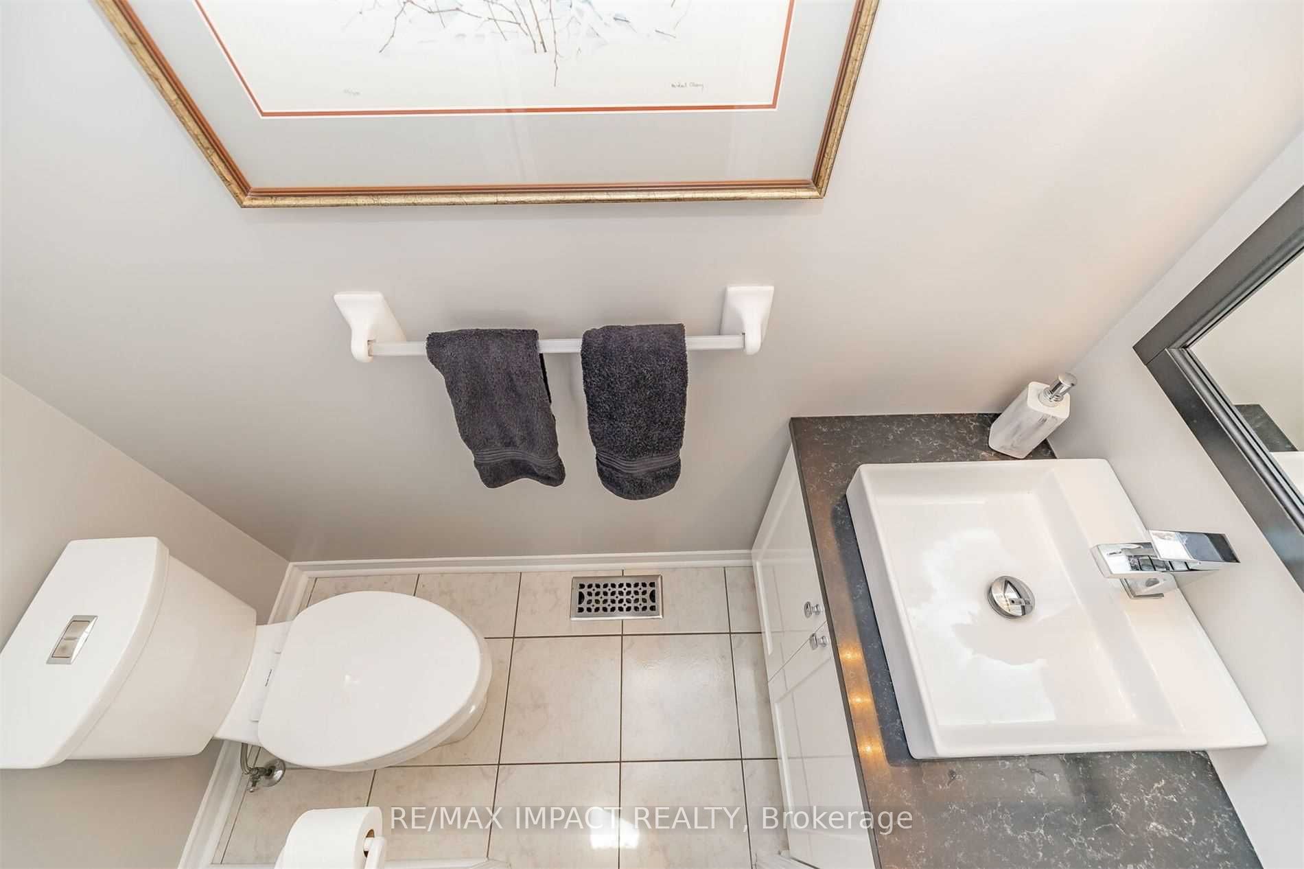 49 Hood Crescent Property Photo 11