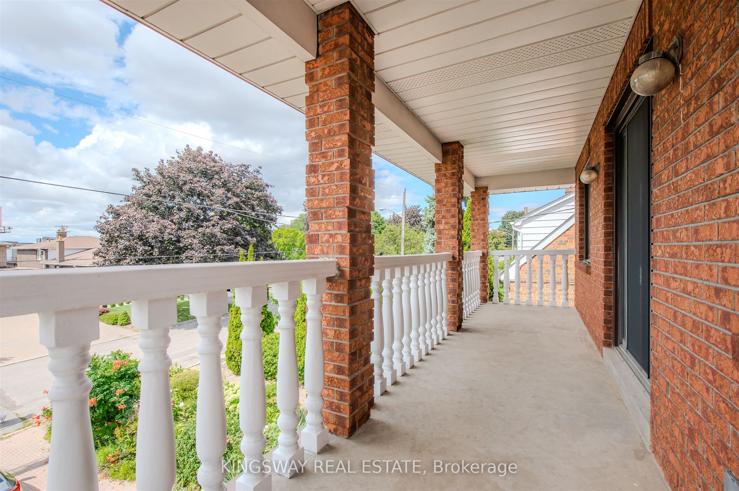 27 Mulholland Avenue Property Photo 13
