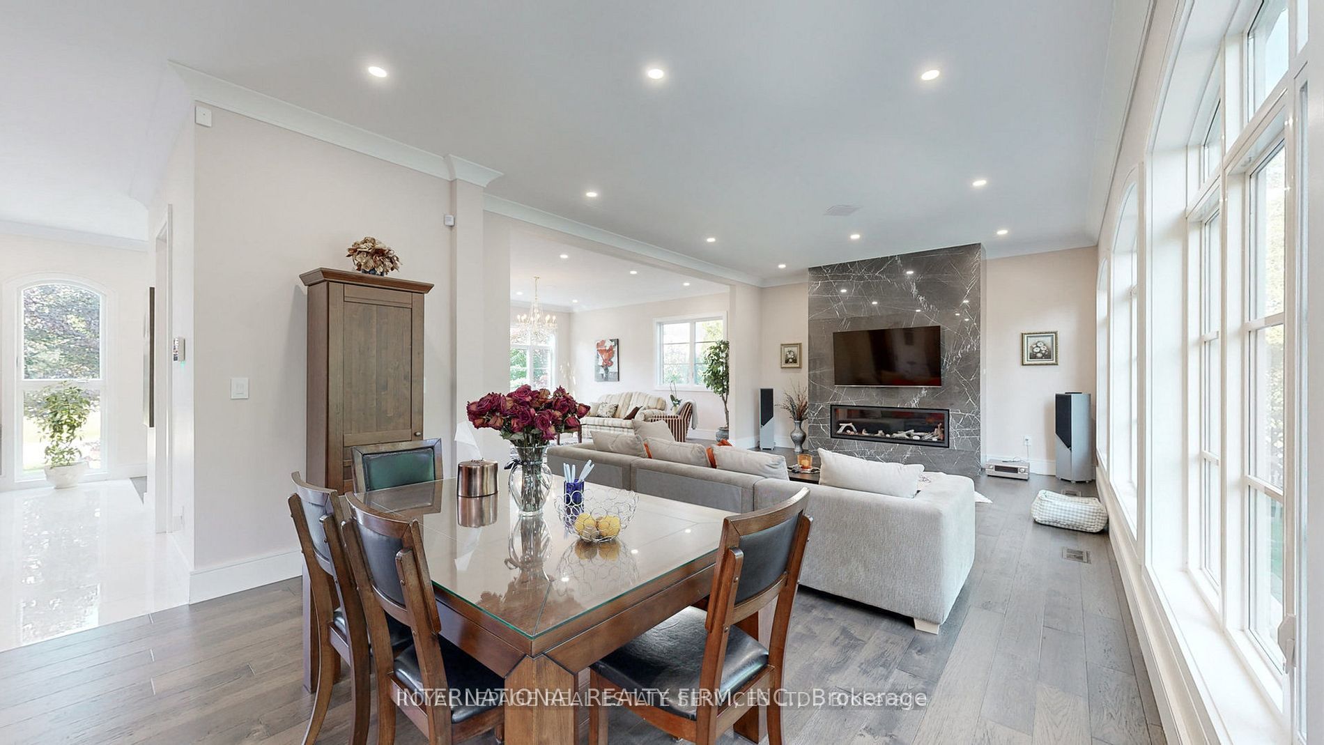 1286 Cambridge Drive Property Photo 8