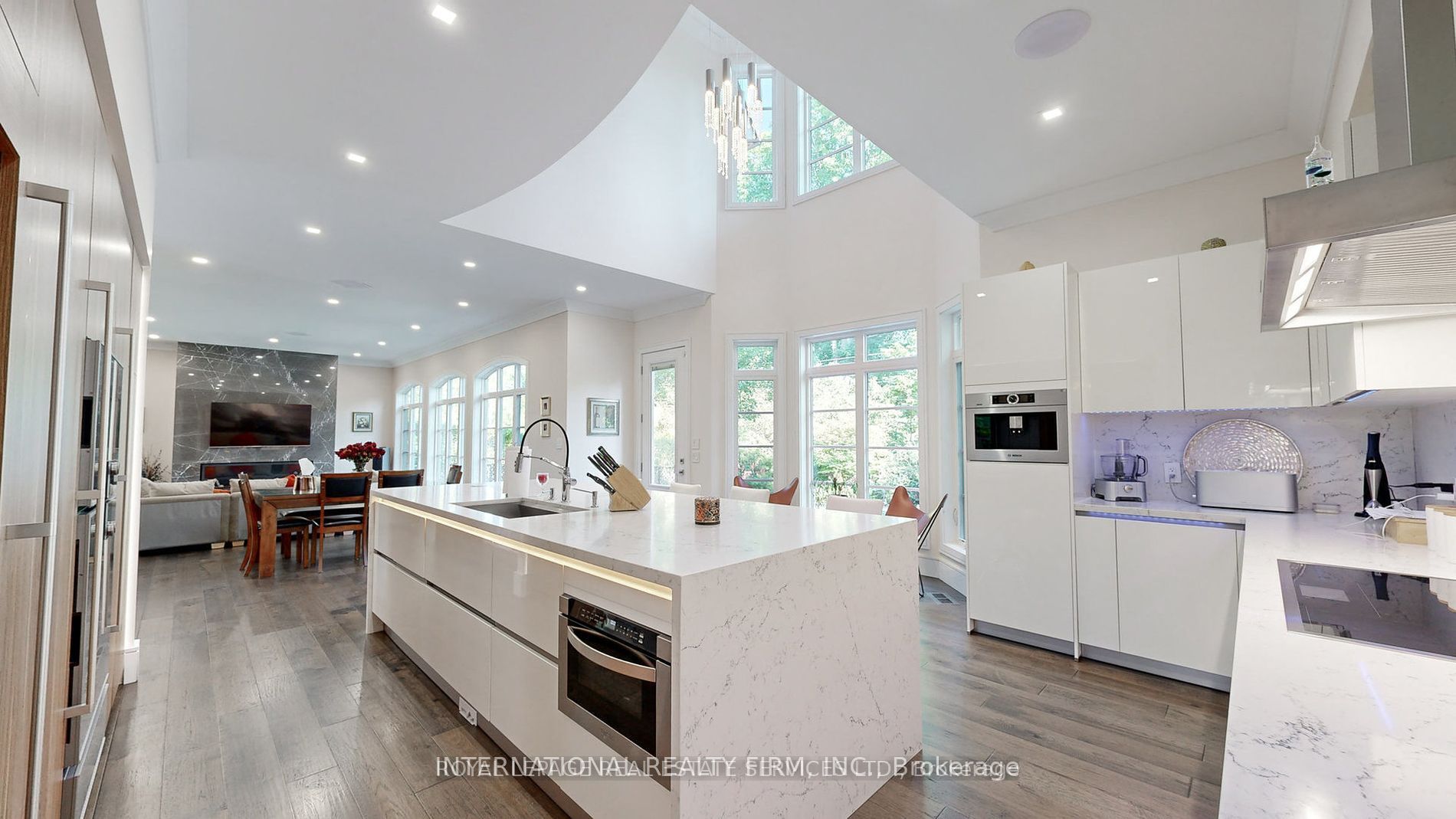 1286 Cambridge Drive Property Photo 10