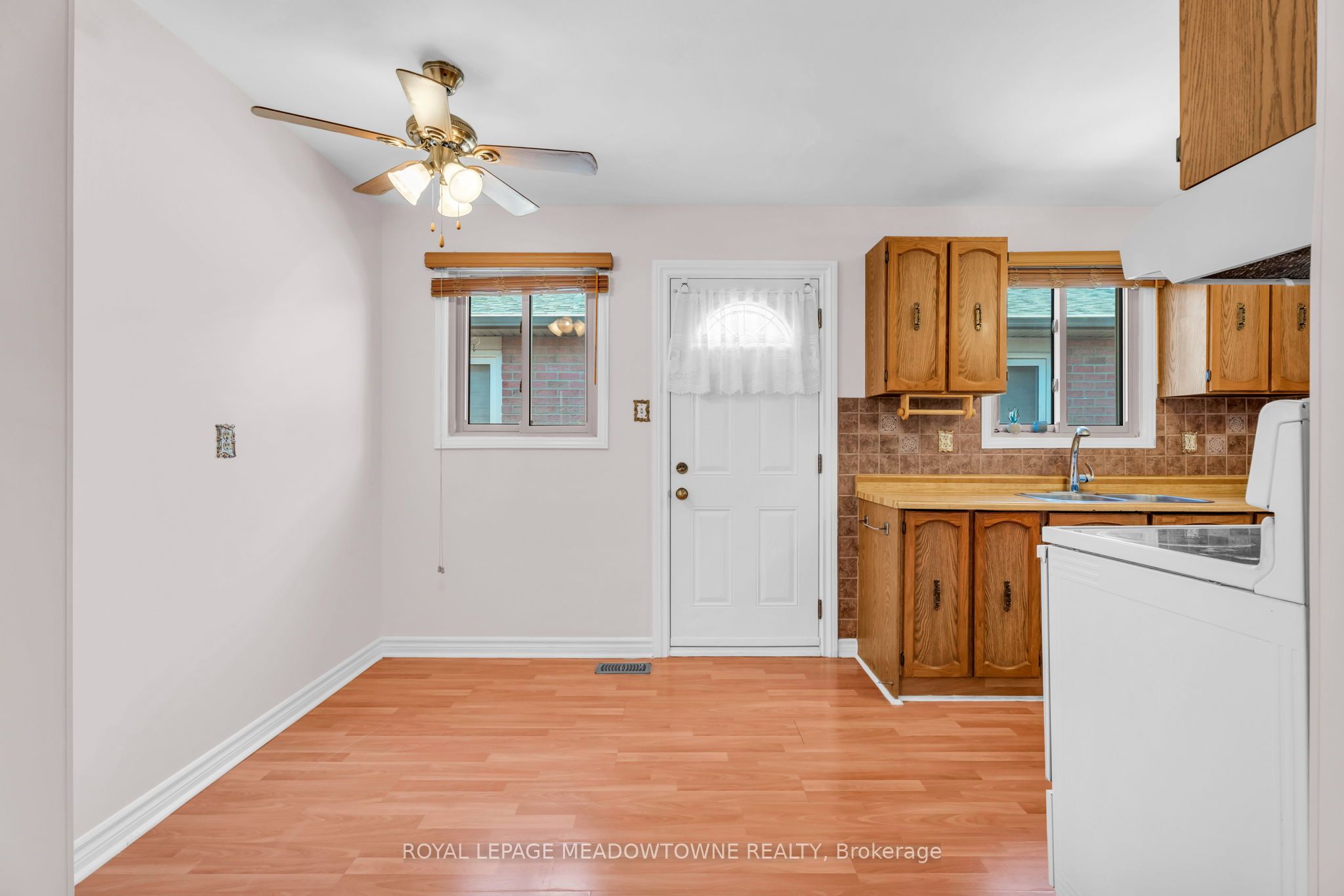 100 Martindale Crescent Property Photo 12