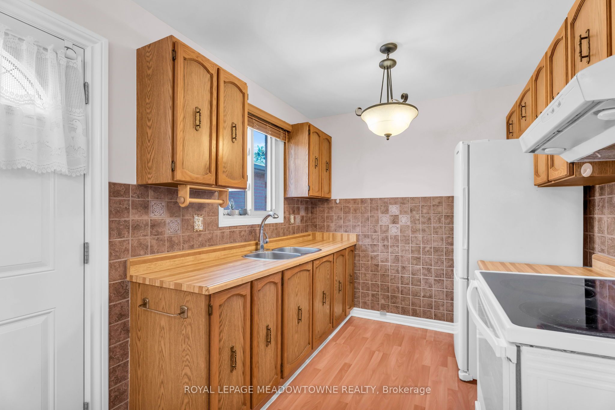 100 Martindale Crescent Property Photo 14