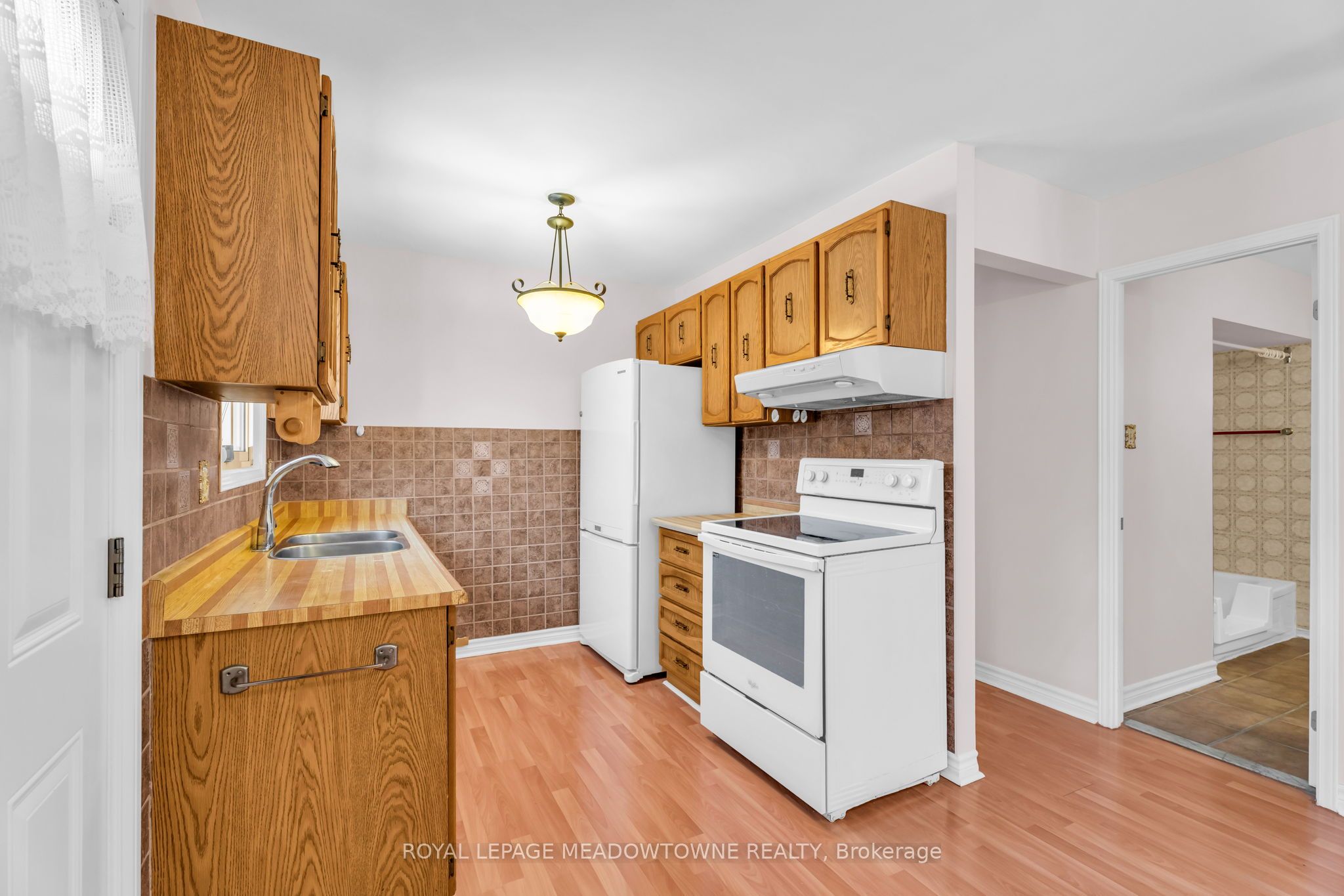 100 Martindale Crescent Property Photo 15
