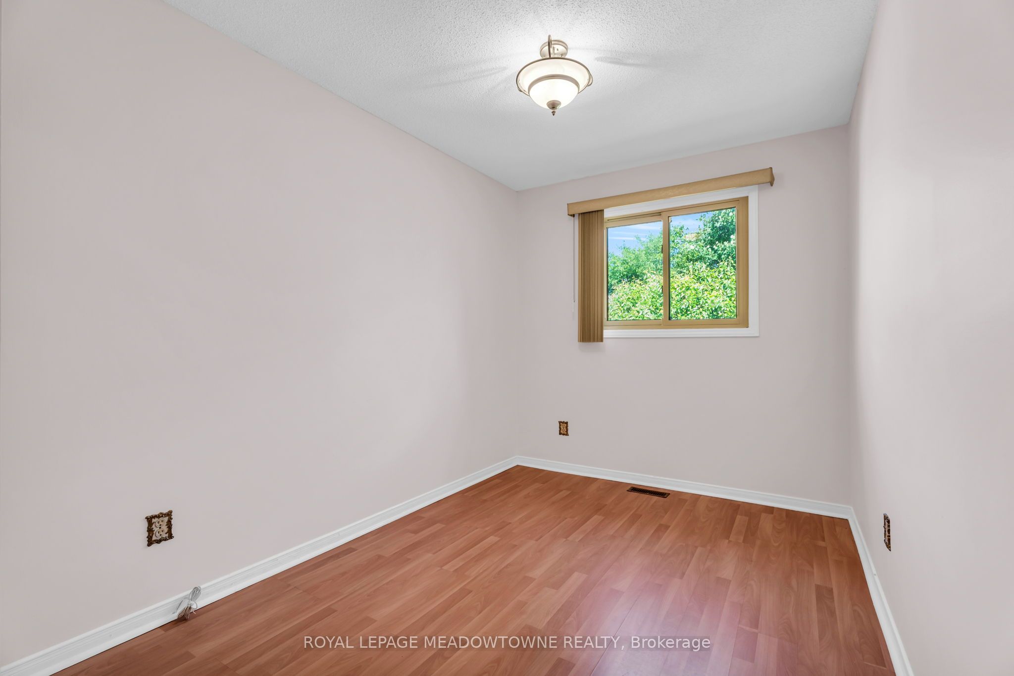 100 Martindale Crescent Property Photo 20
