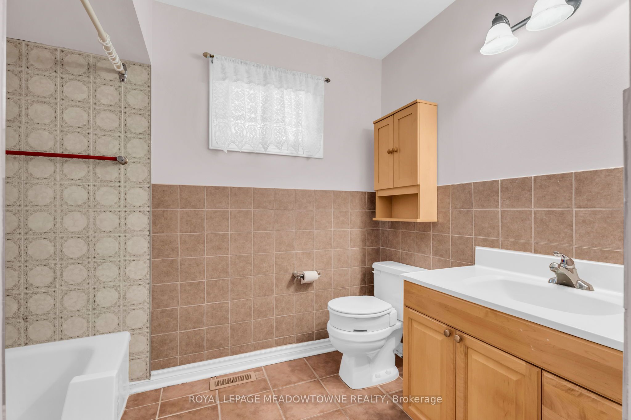 100 Martindale Crescent Property Photo 24