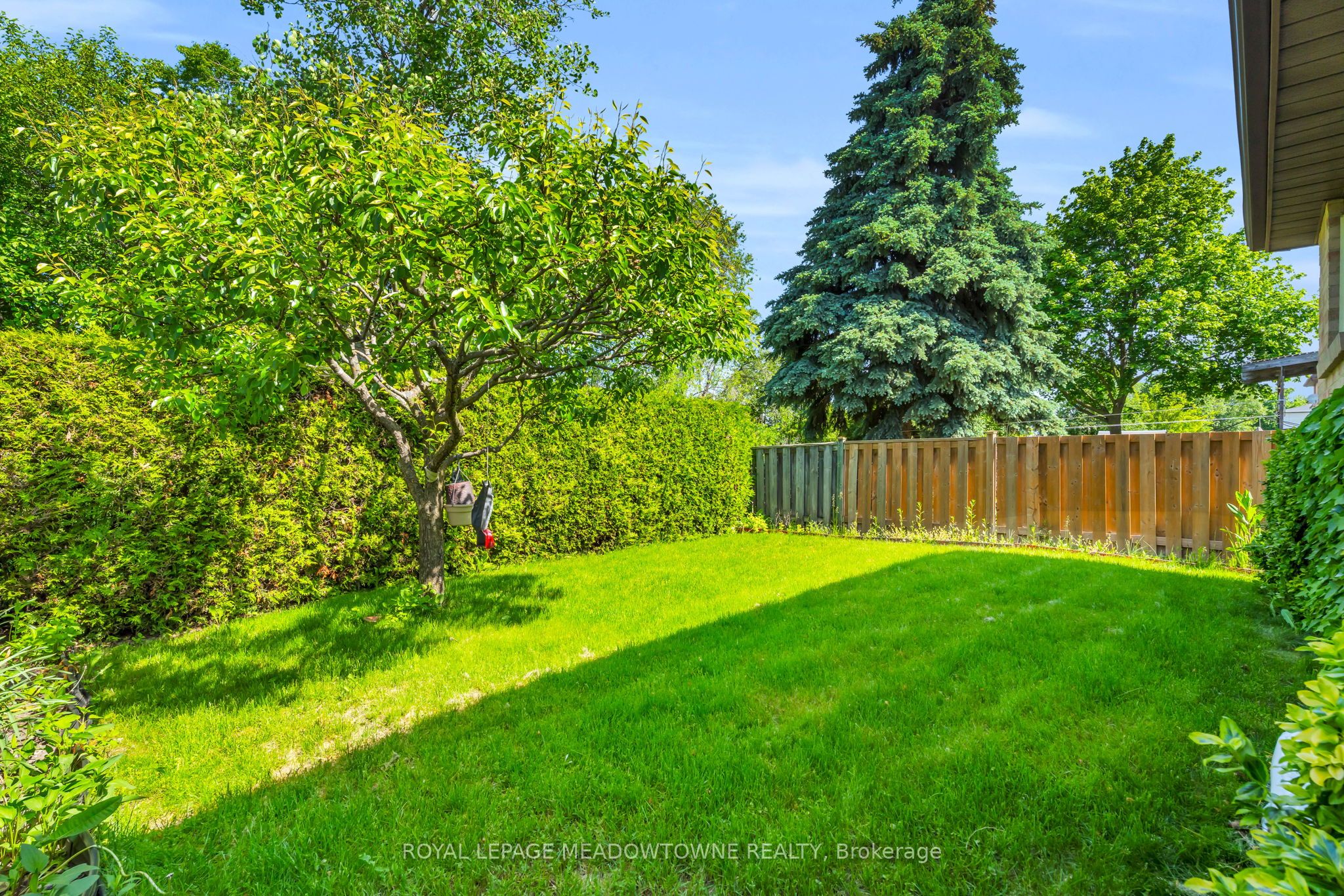100 Martindale Crescent Property Photo 25