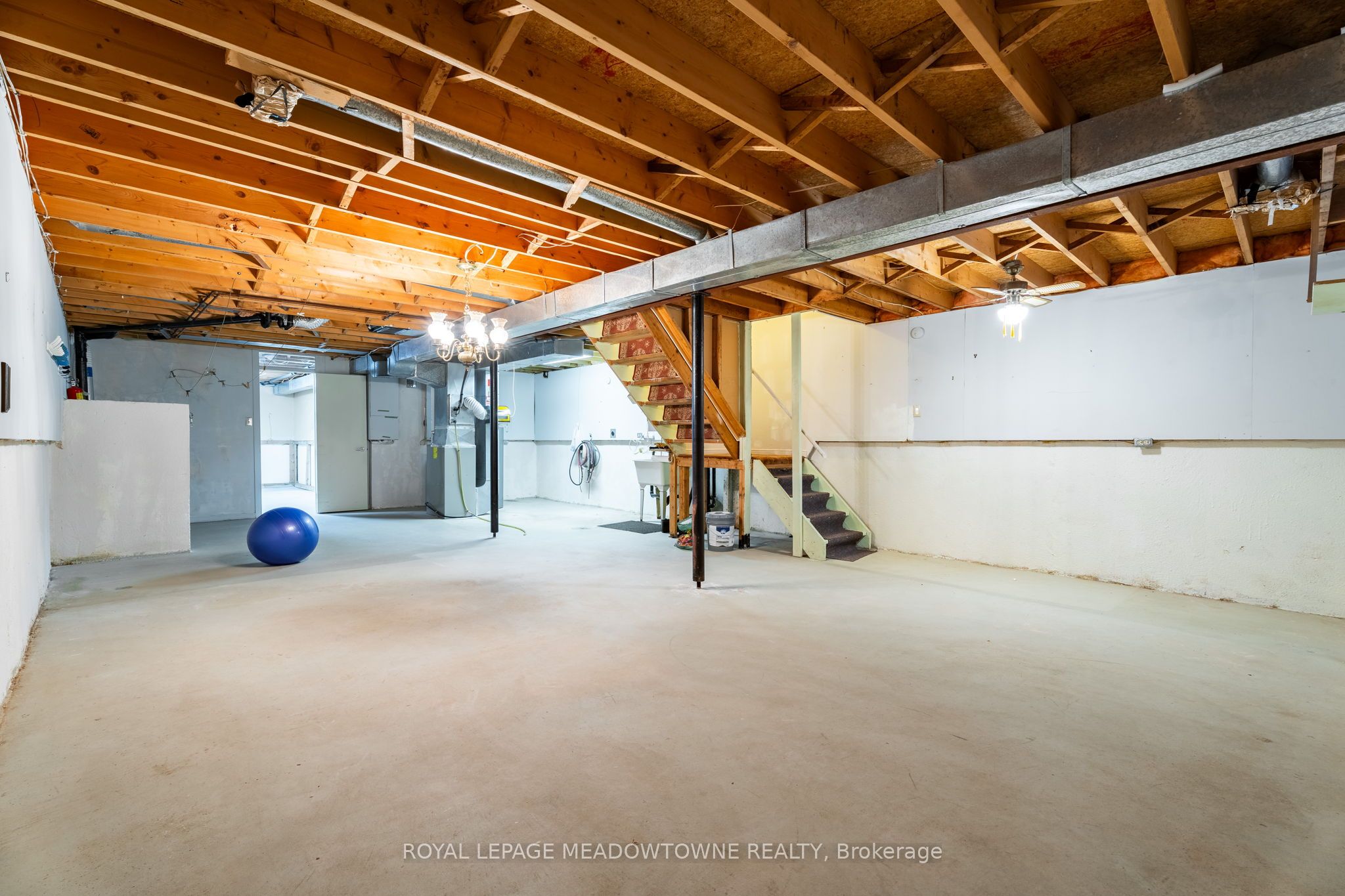 100 Martindale Crescent Property Photo 28