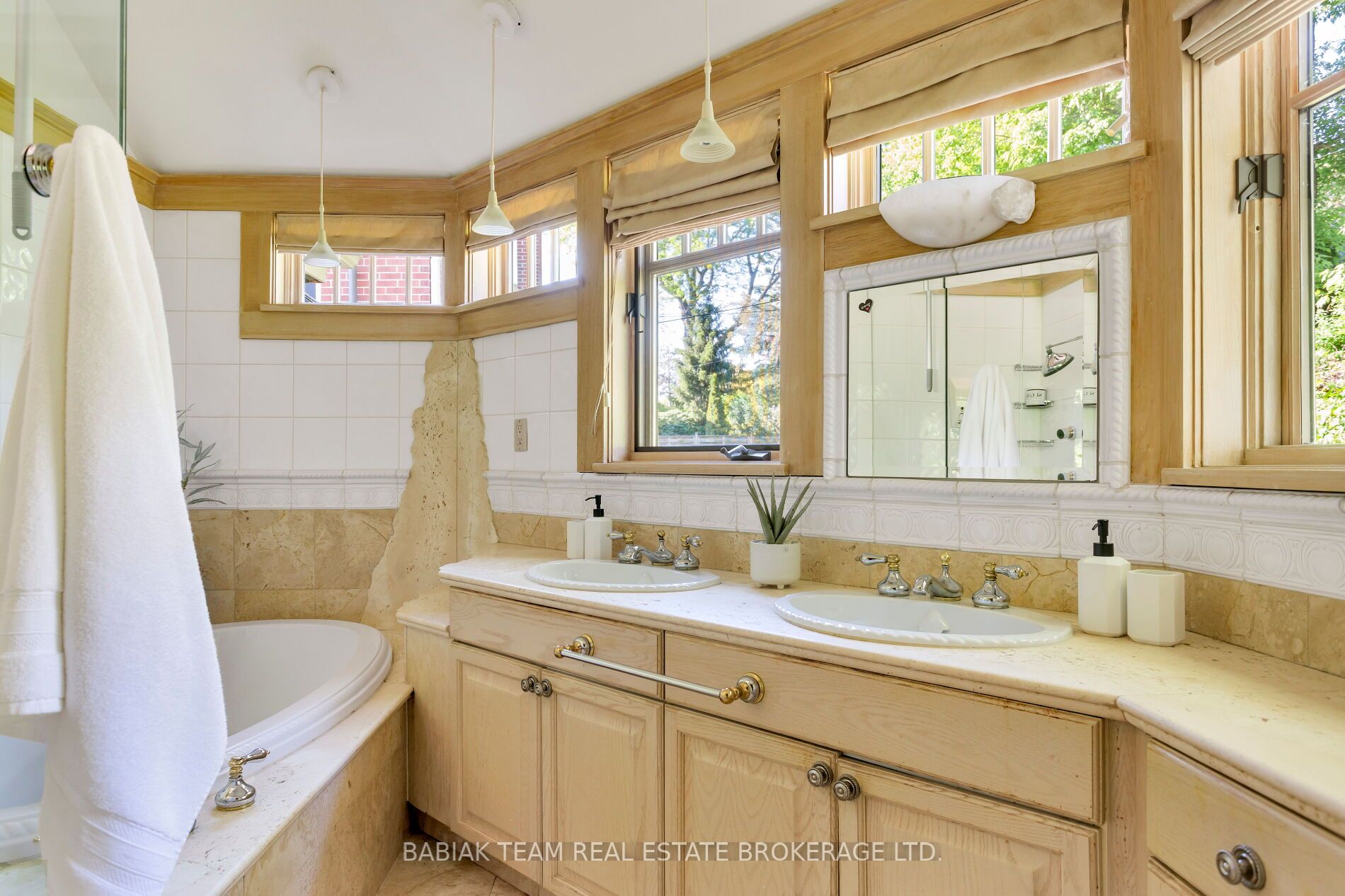 33 Halford Avenue Property Photo 27