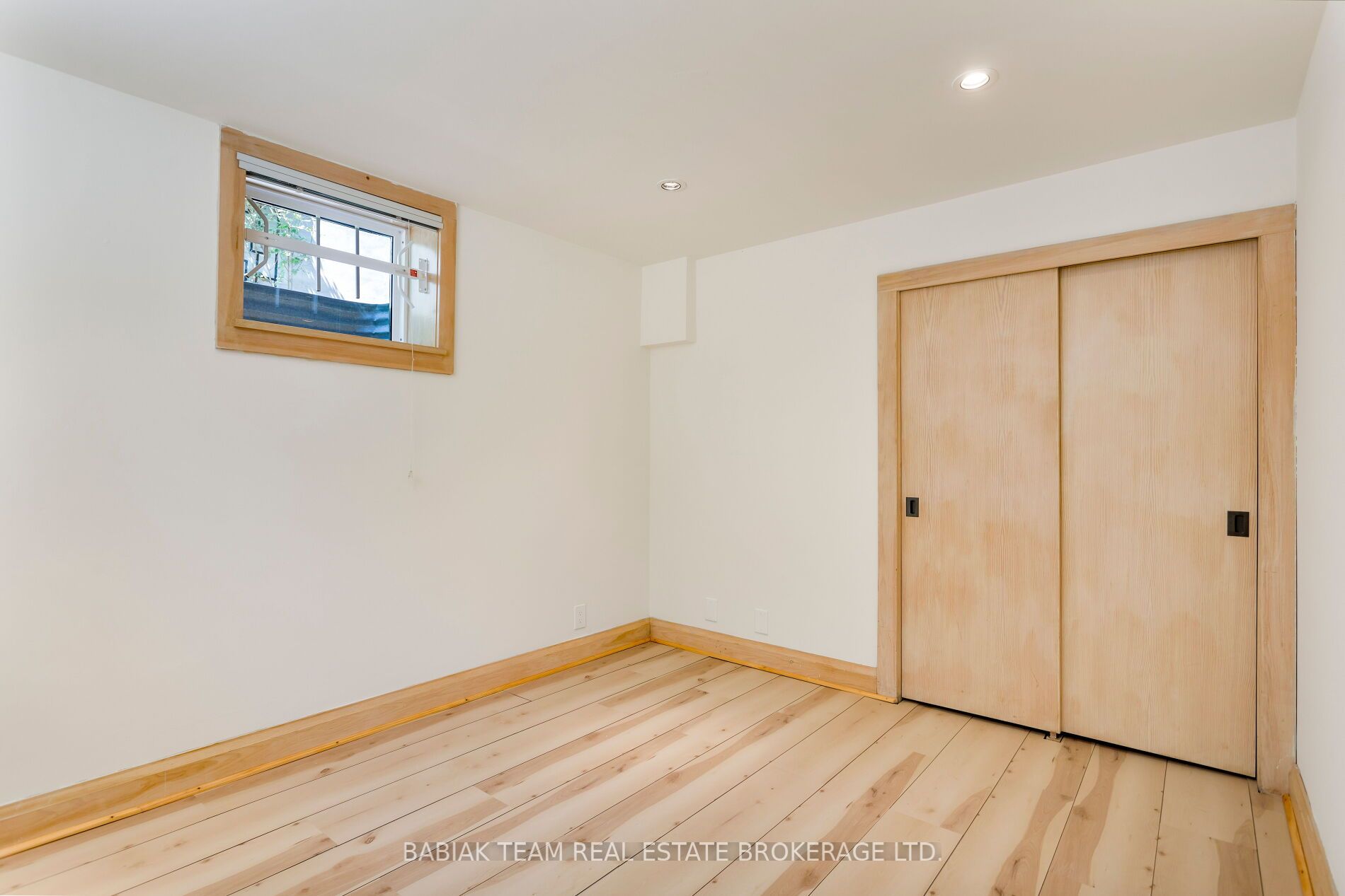 33 Halford Avenue Property Photo 39