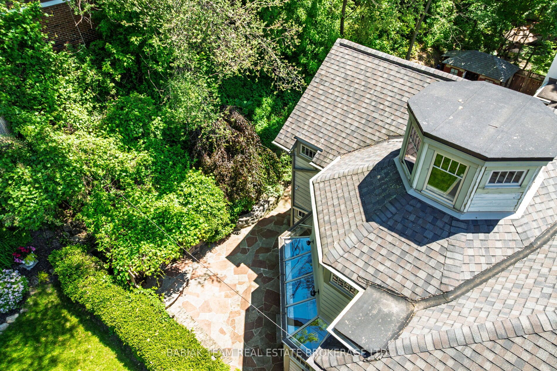 33 Halford Avenue Property Photo 45