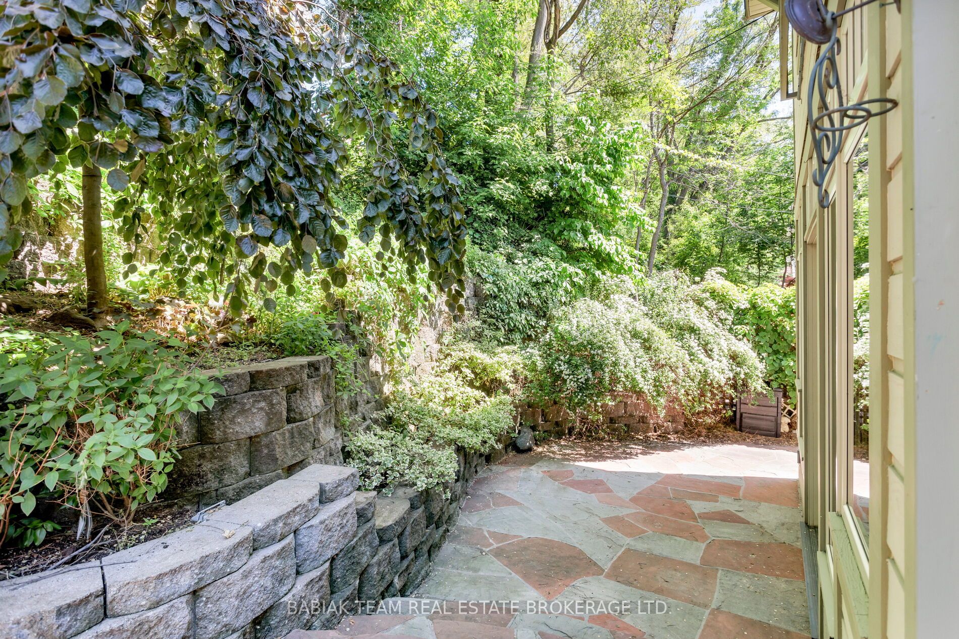 33 Halford Avenue Property Photo 47