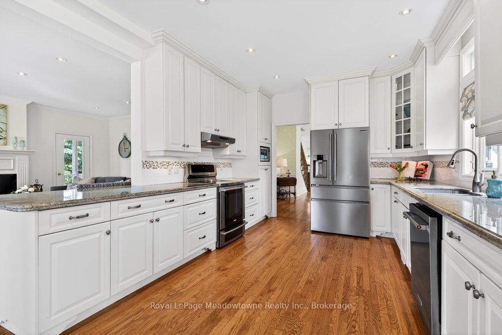 8550 Appleby Line Property Photo 12