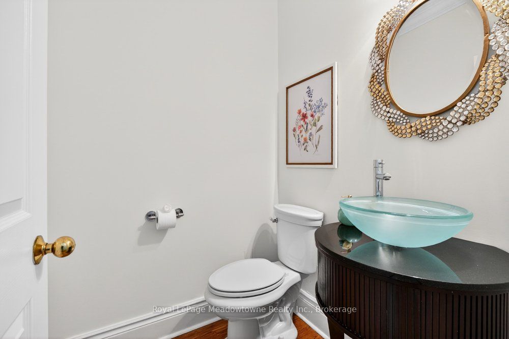 8550 Appleby Line Property Photo 18
