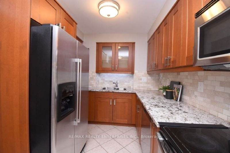 965 Inverhouse Drive #709 Property Photo 6