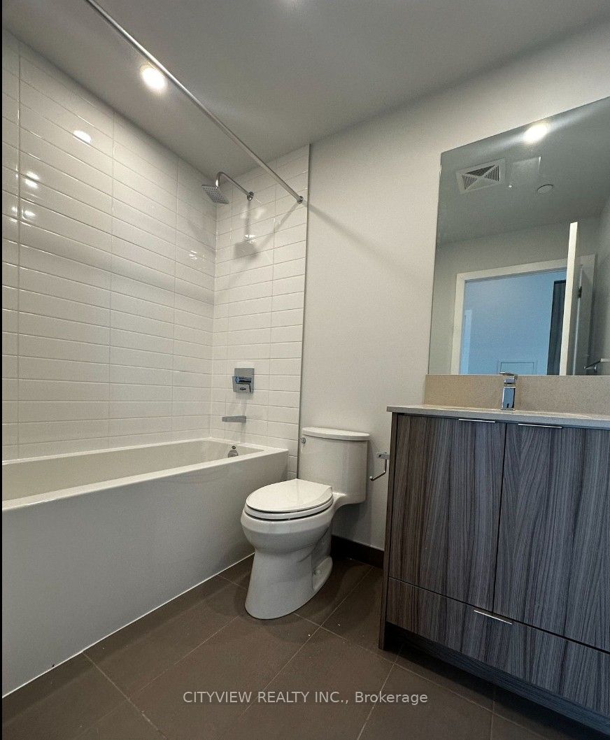 430 Square One Drive 3806 Property Photo 5