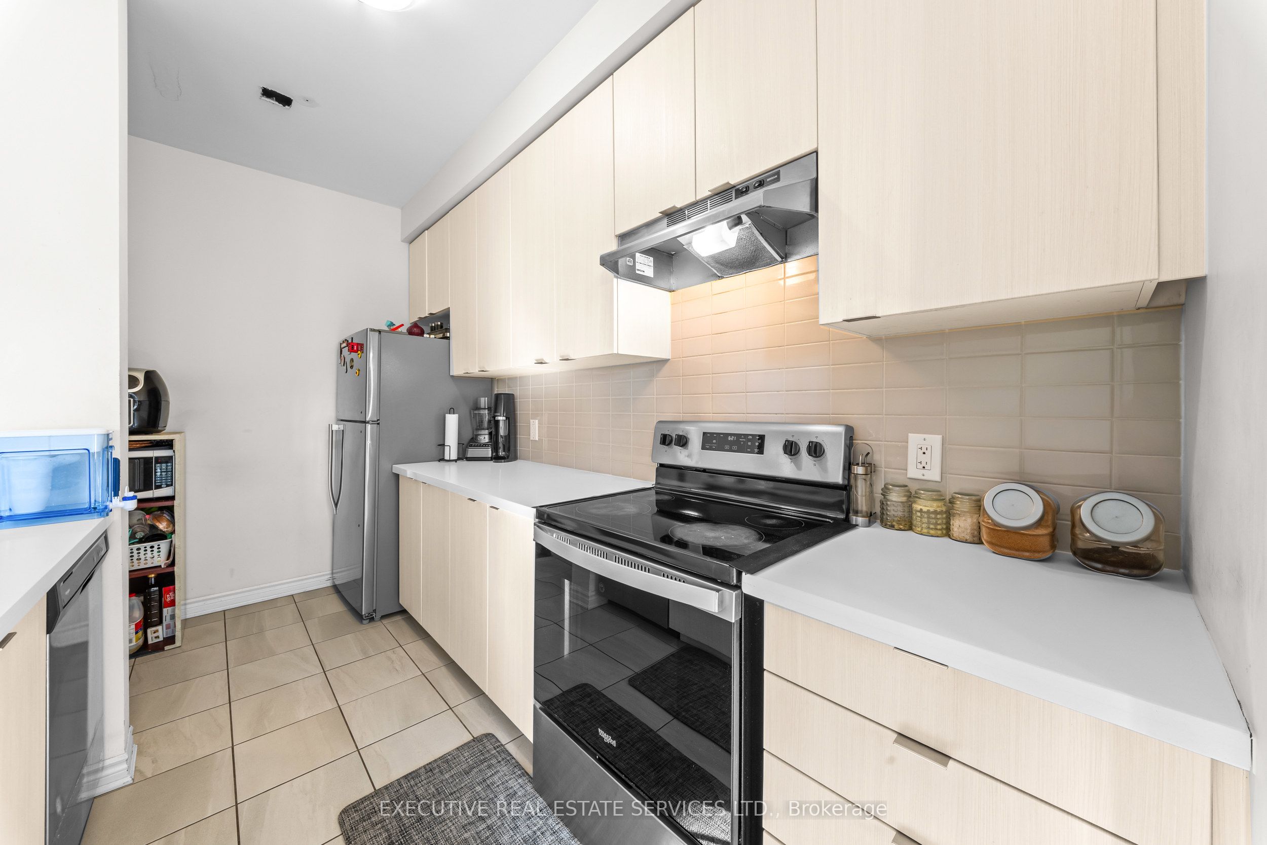 50 Edinburgh Drive 75 Property Photo 20