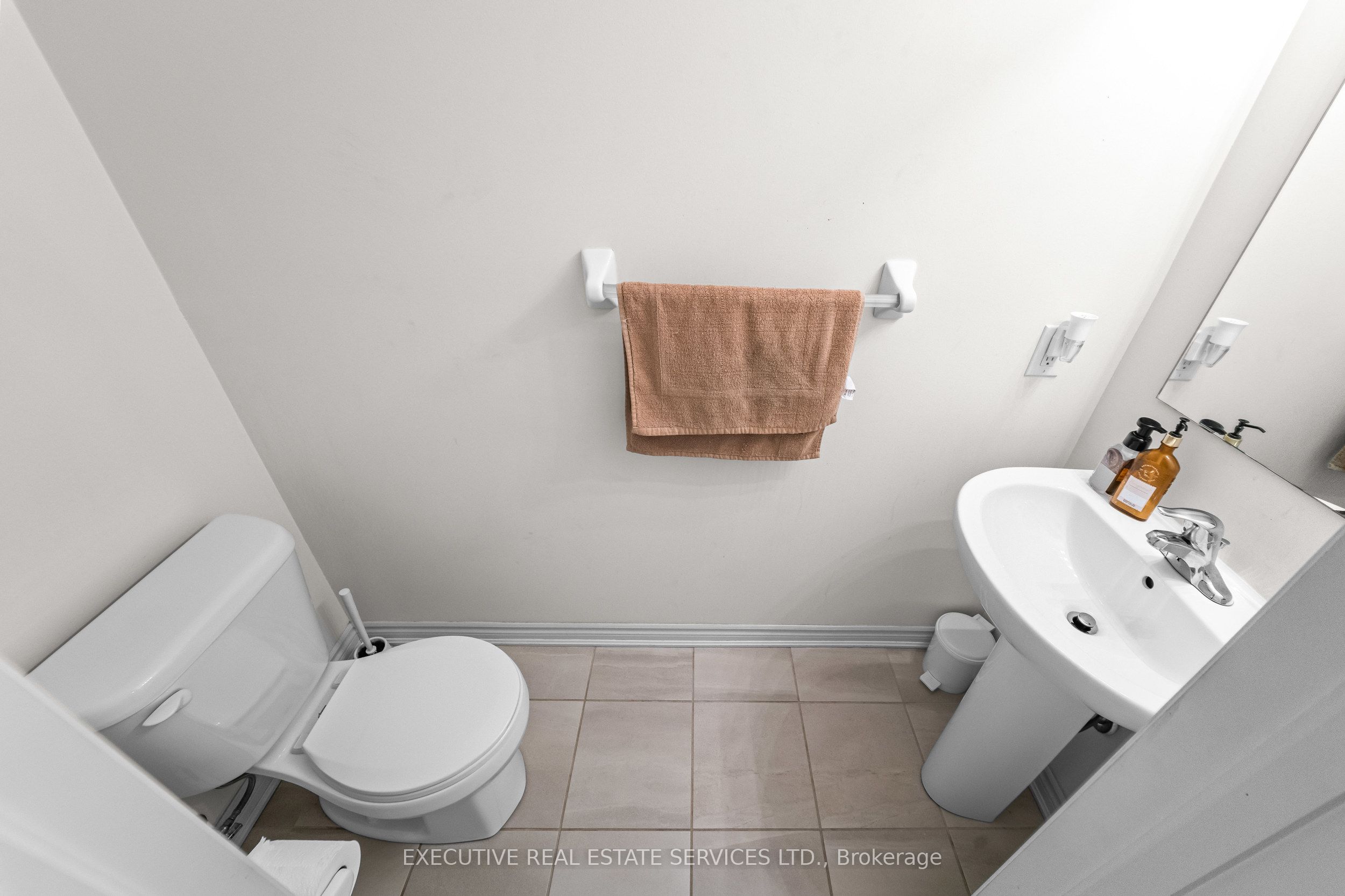 50 Edinburgh Drive 75 Property Photo 27