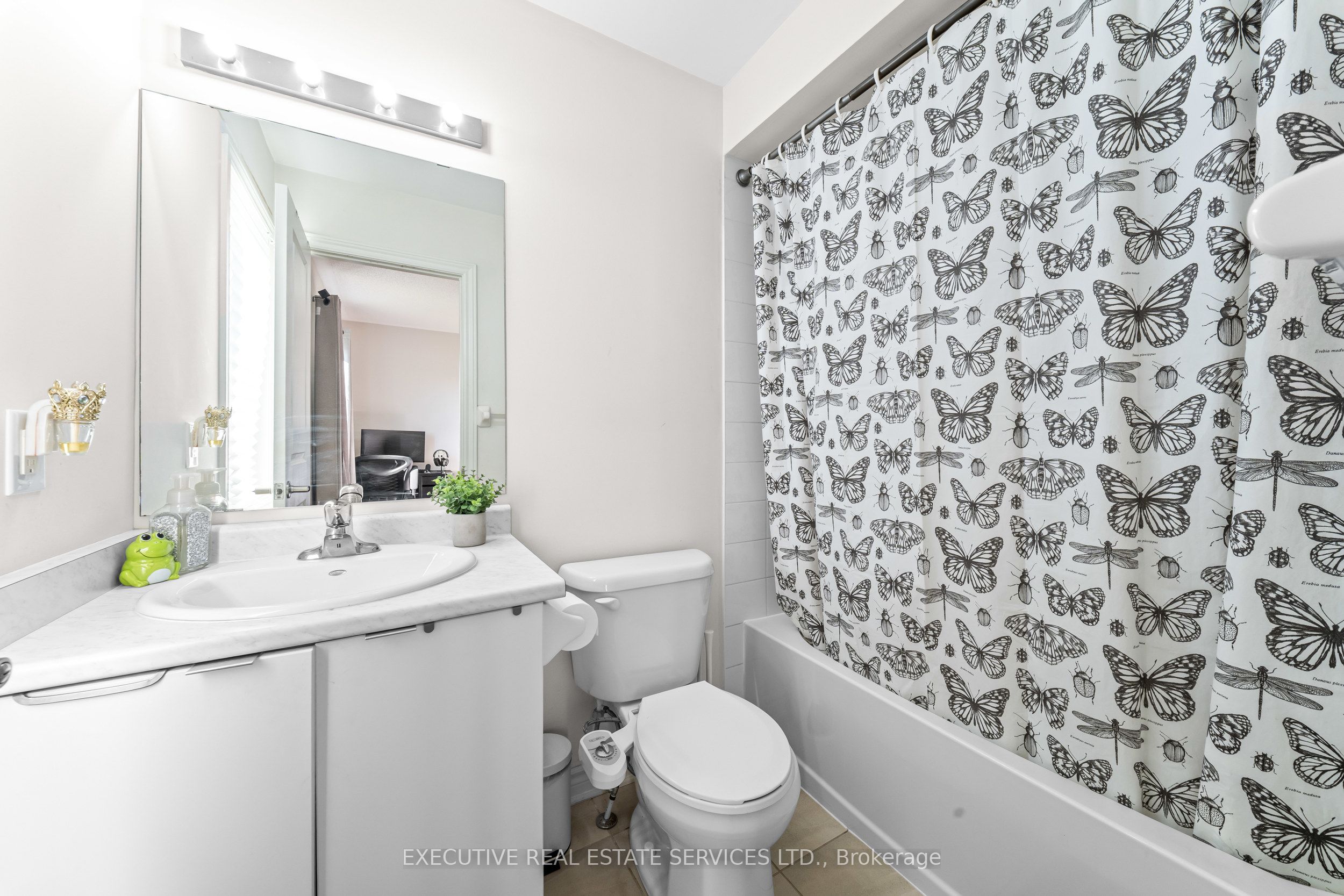 50 Edinburgh Drive 75 Property Photo 32