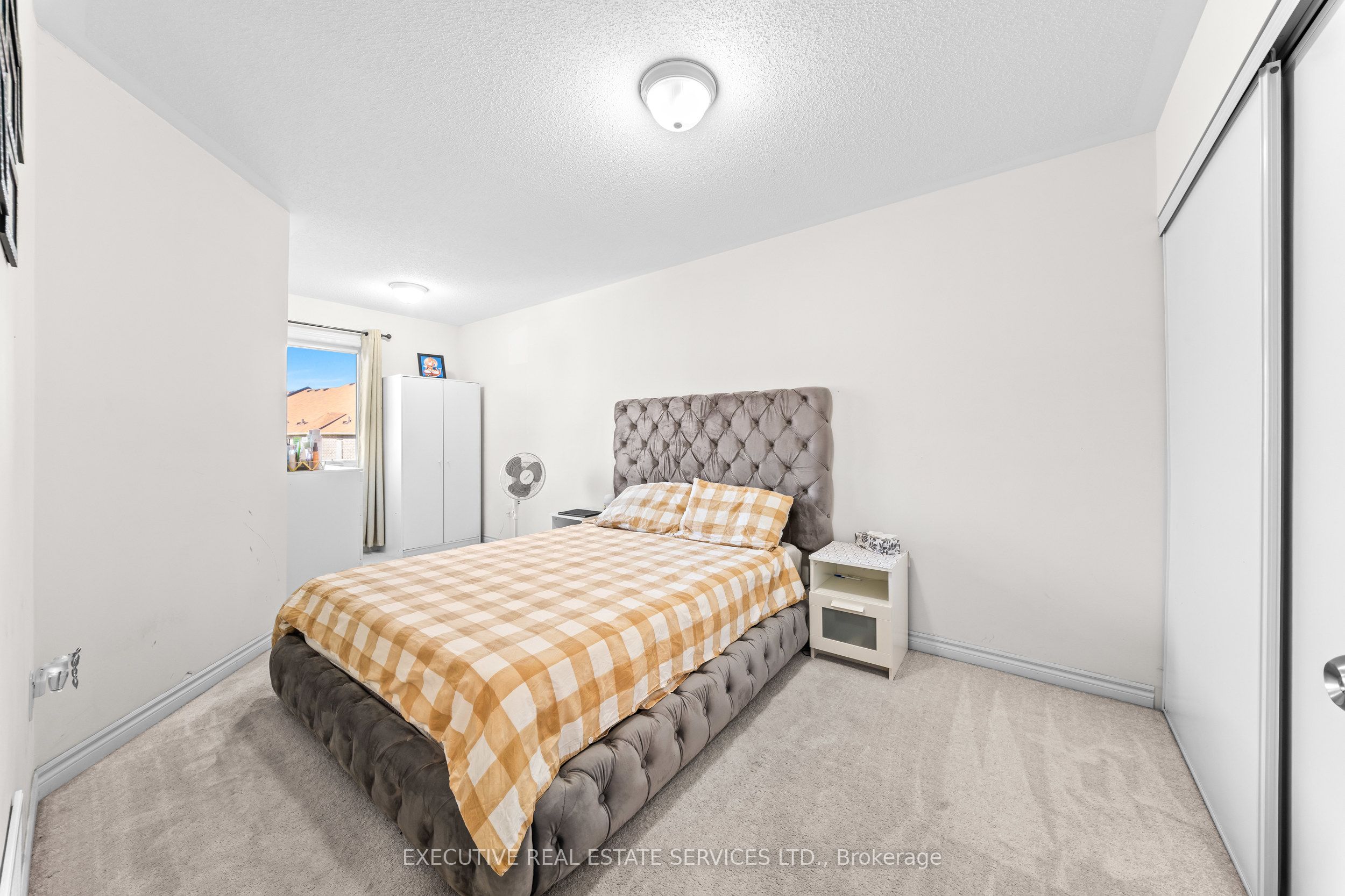 50 Edinburgh Drive 75 Property Photo 34