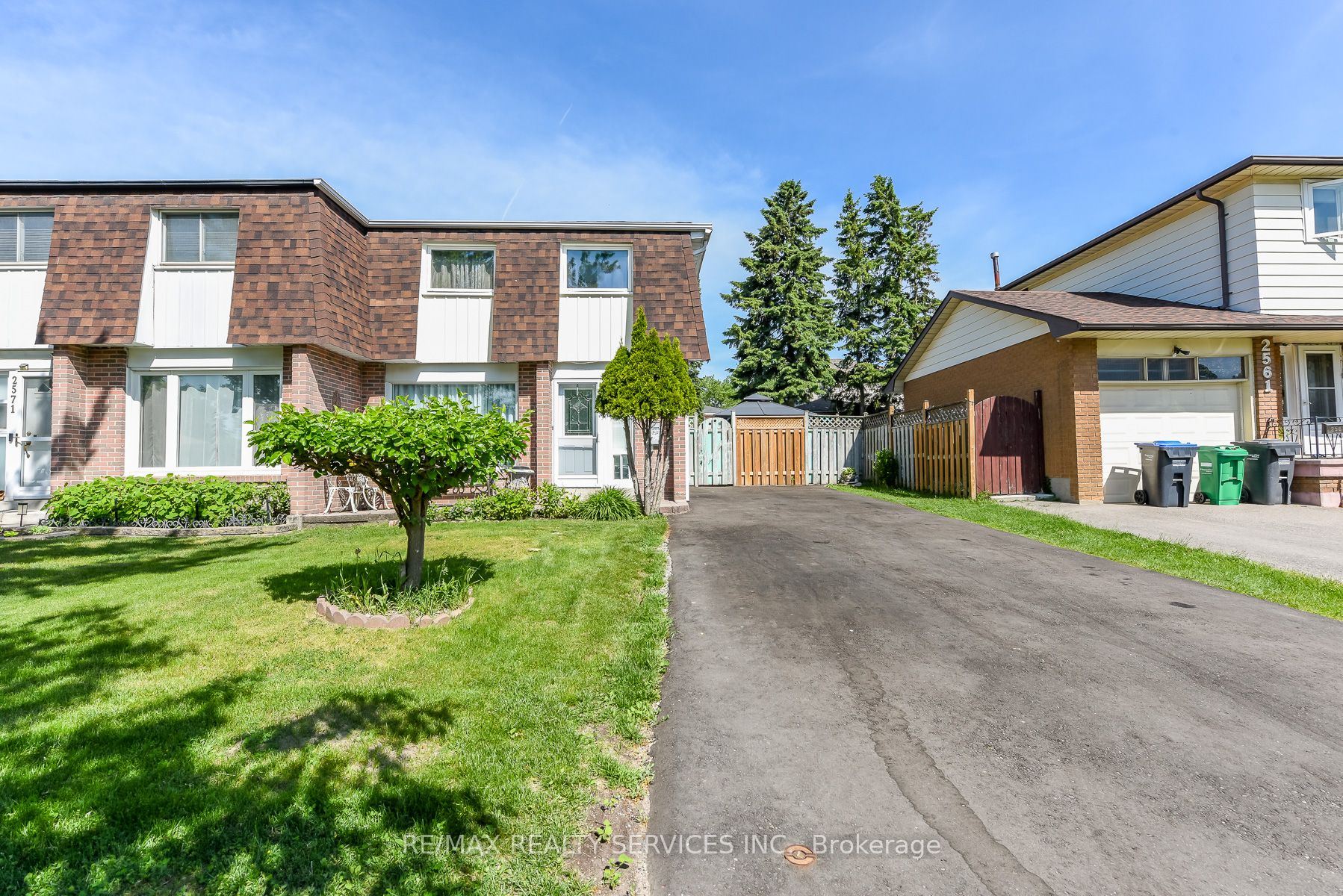 2569 Lundene Road Property Photo 3