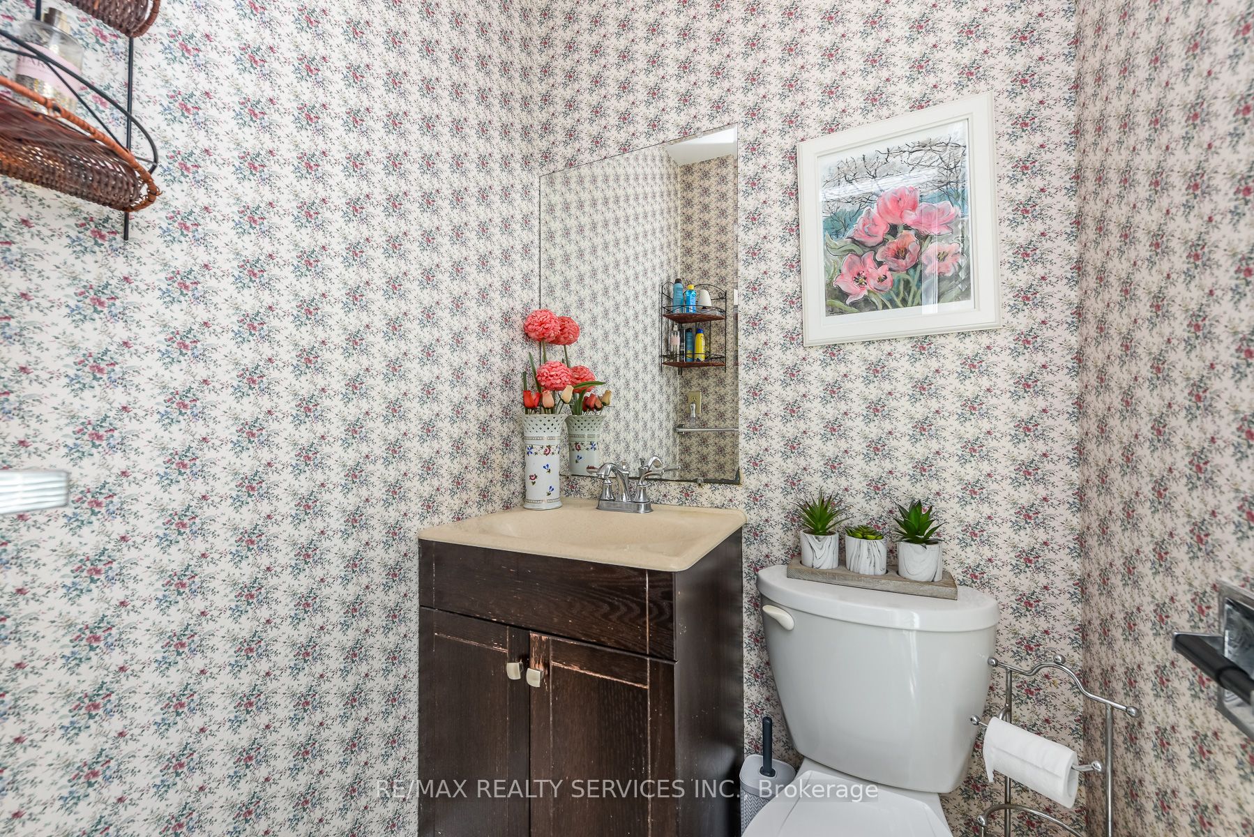 2569 Lundene Road Property Photo 6