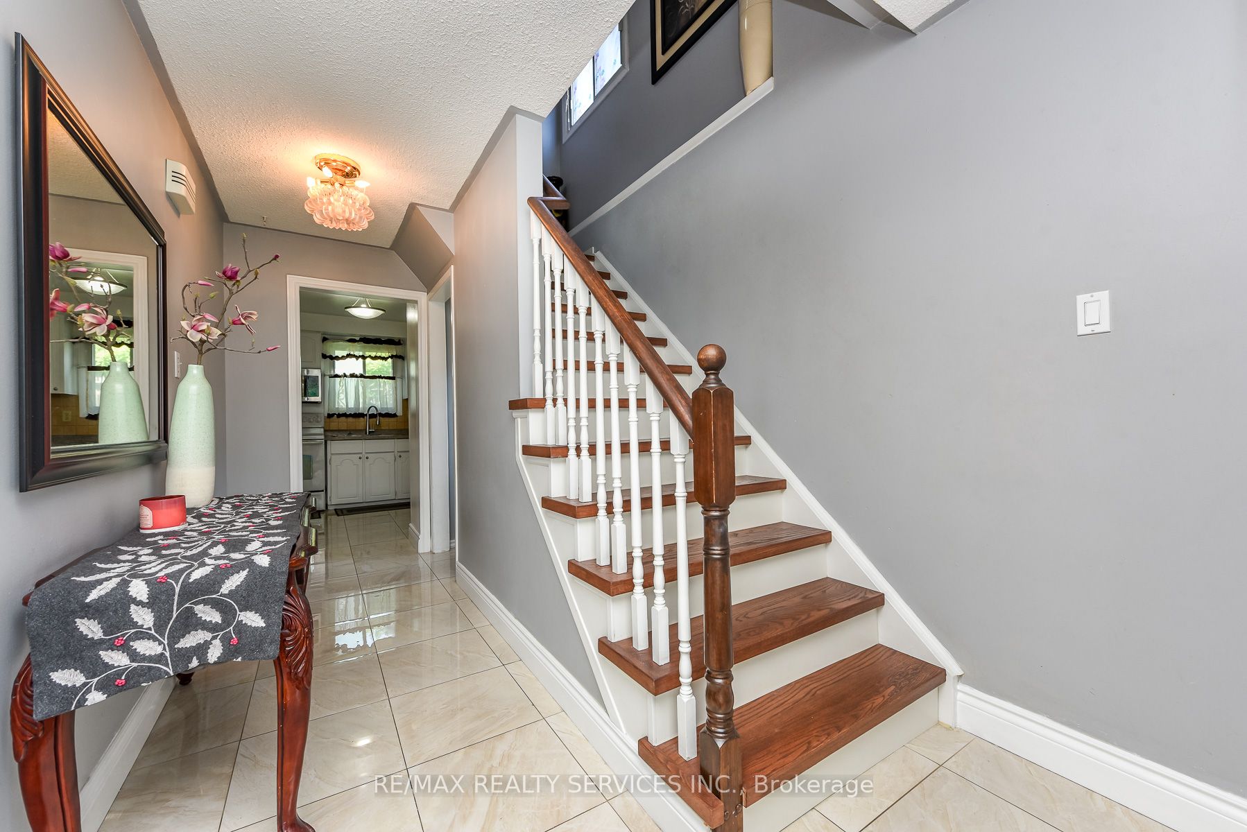 2569 Lundene Road Property Photo 7