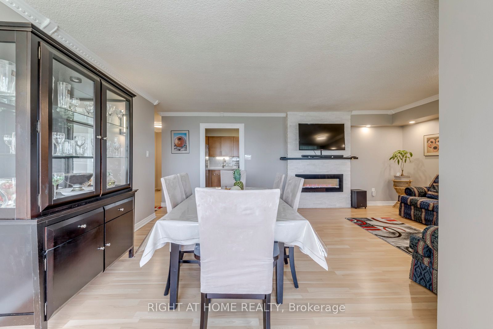 50 Elm Drive E 607 Property Photo 16