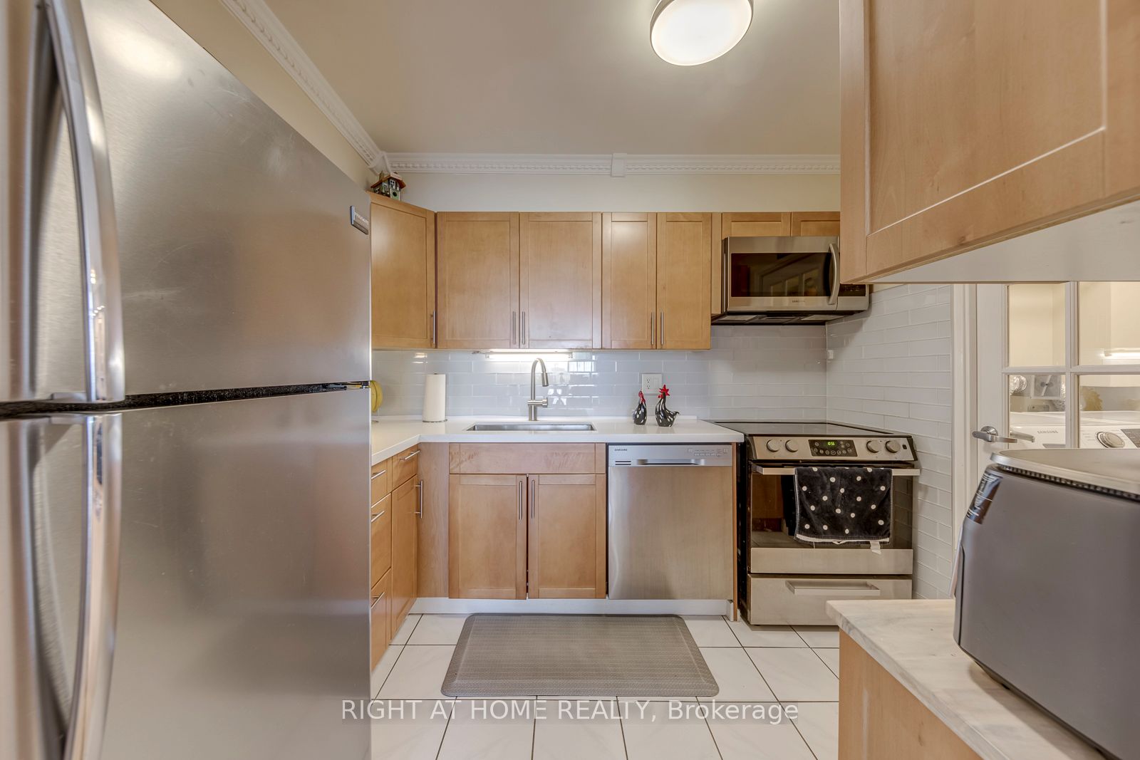 50 Elm Drive E 607 Property Photo 19