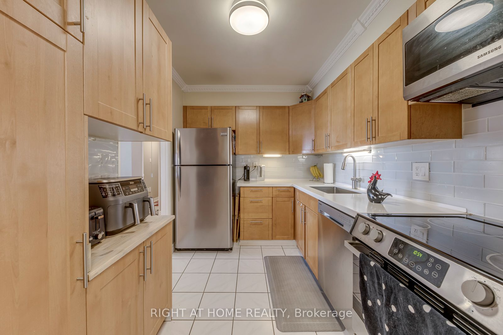50 Elm Drive E 607 Property Photo 20
