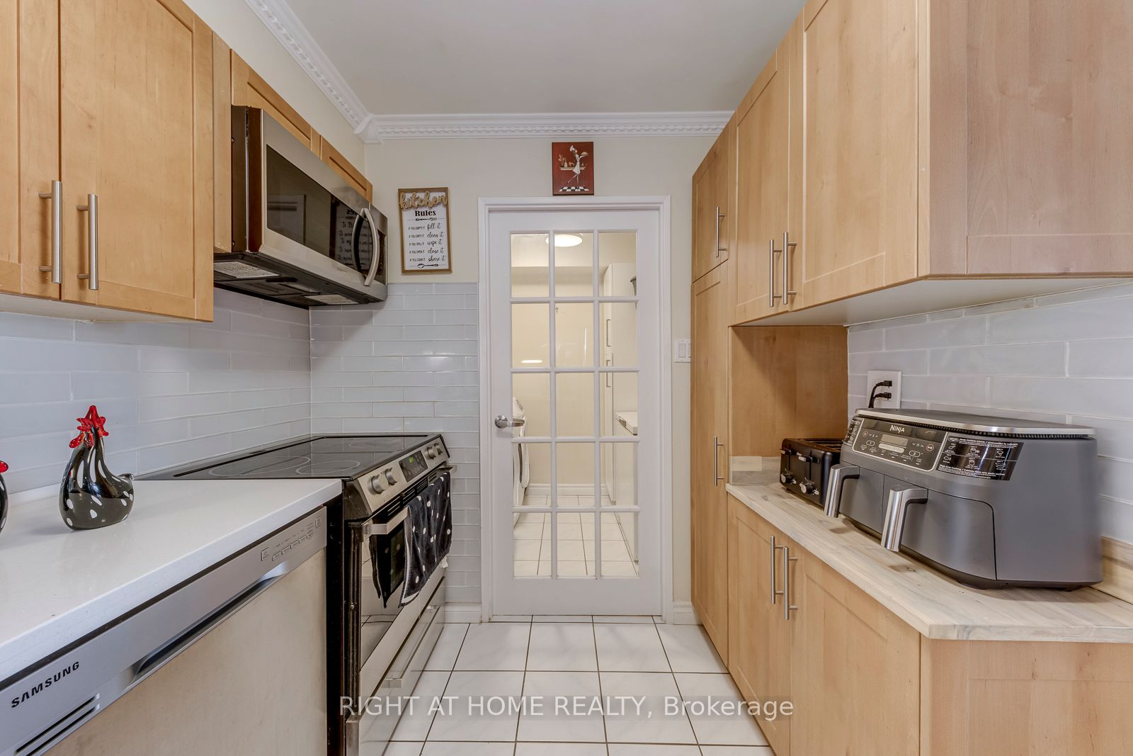 50 Elm Drive E 607 Property Photo 23