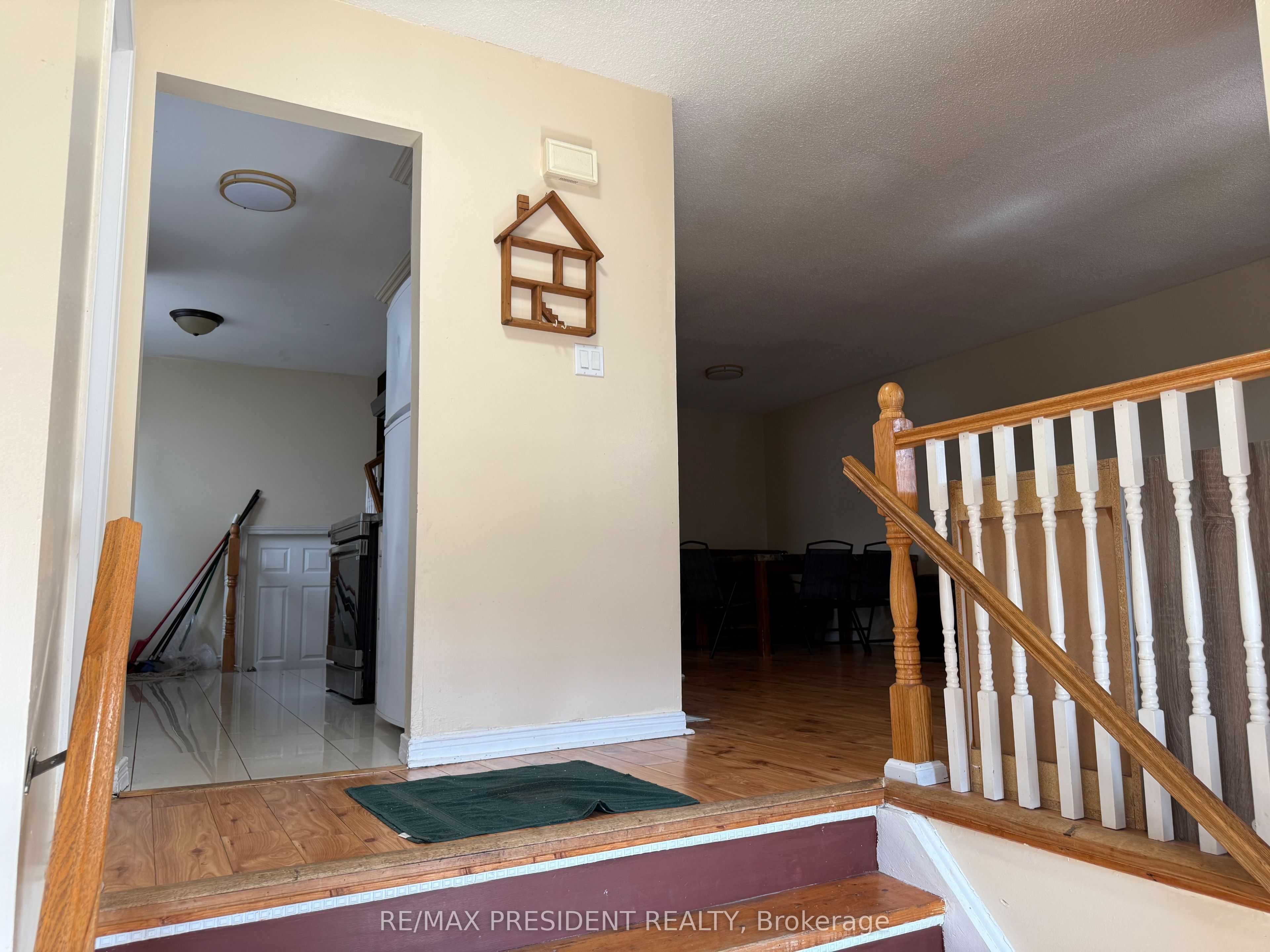 84 Primerose Crescent Property Photo 3