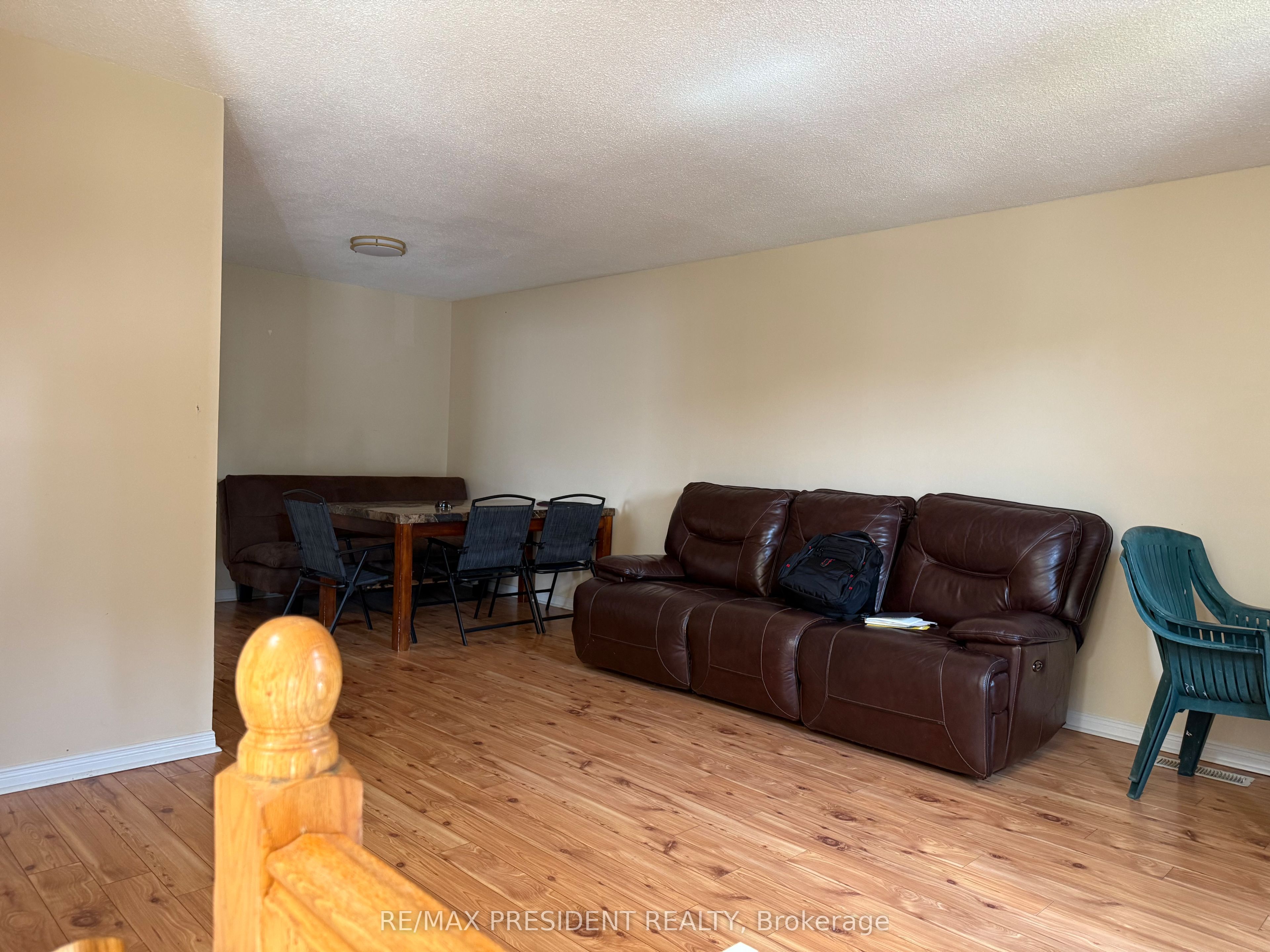 84 Primerose Crescent Property Photo 4