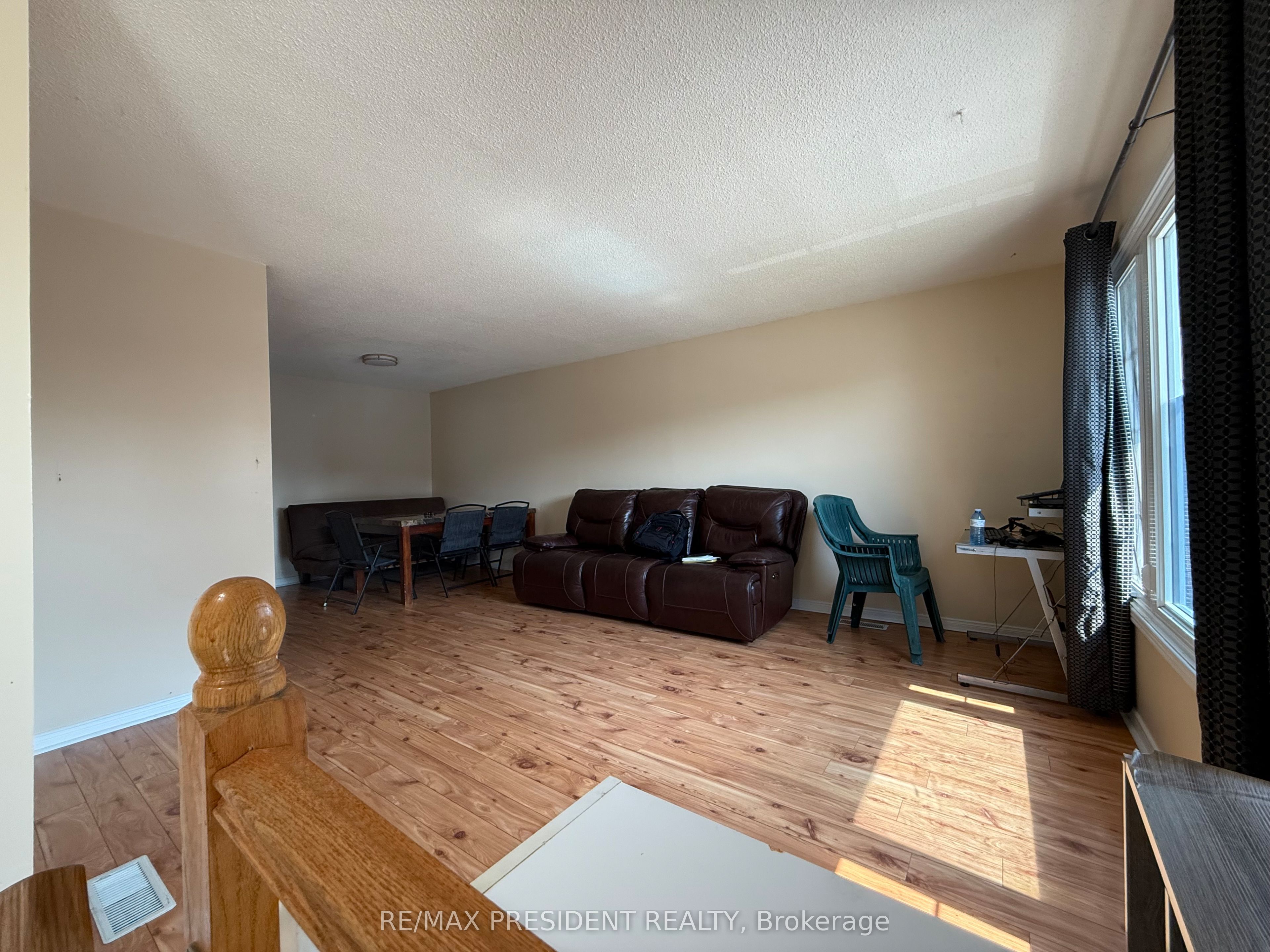 84 Primerose Crescent Property Photo 5