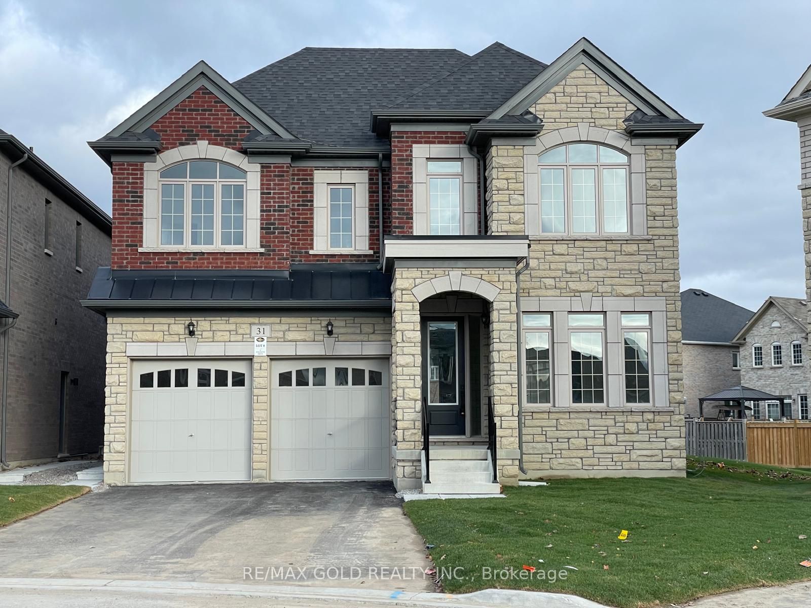 31 Dolomite Drive Property Photo 1