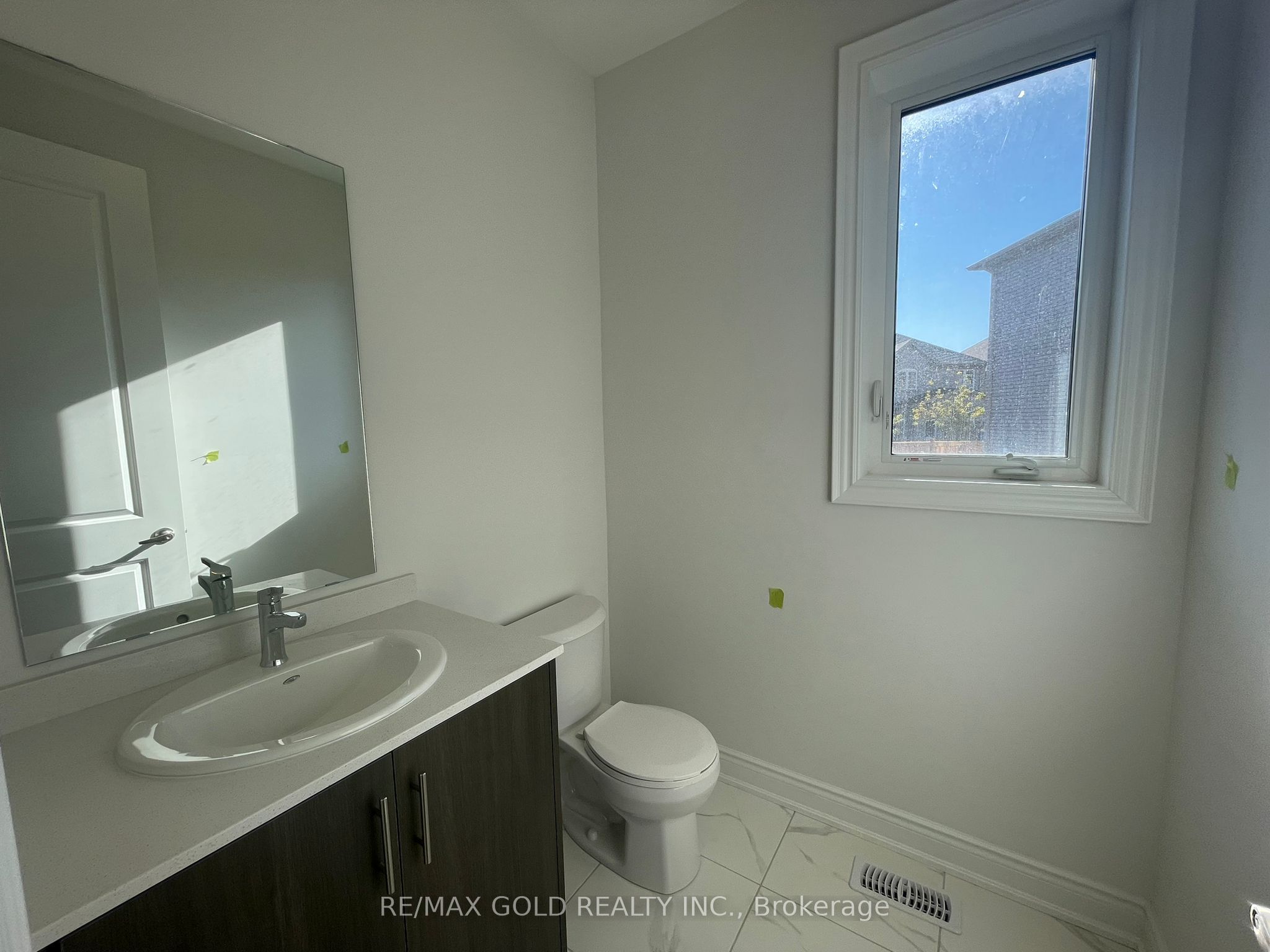 31 Dolomite Drive Property Photo 18