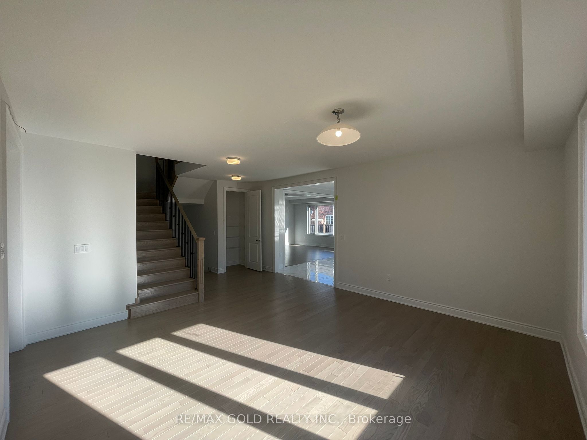 31 Dolomite Drive Property Photo 19