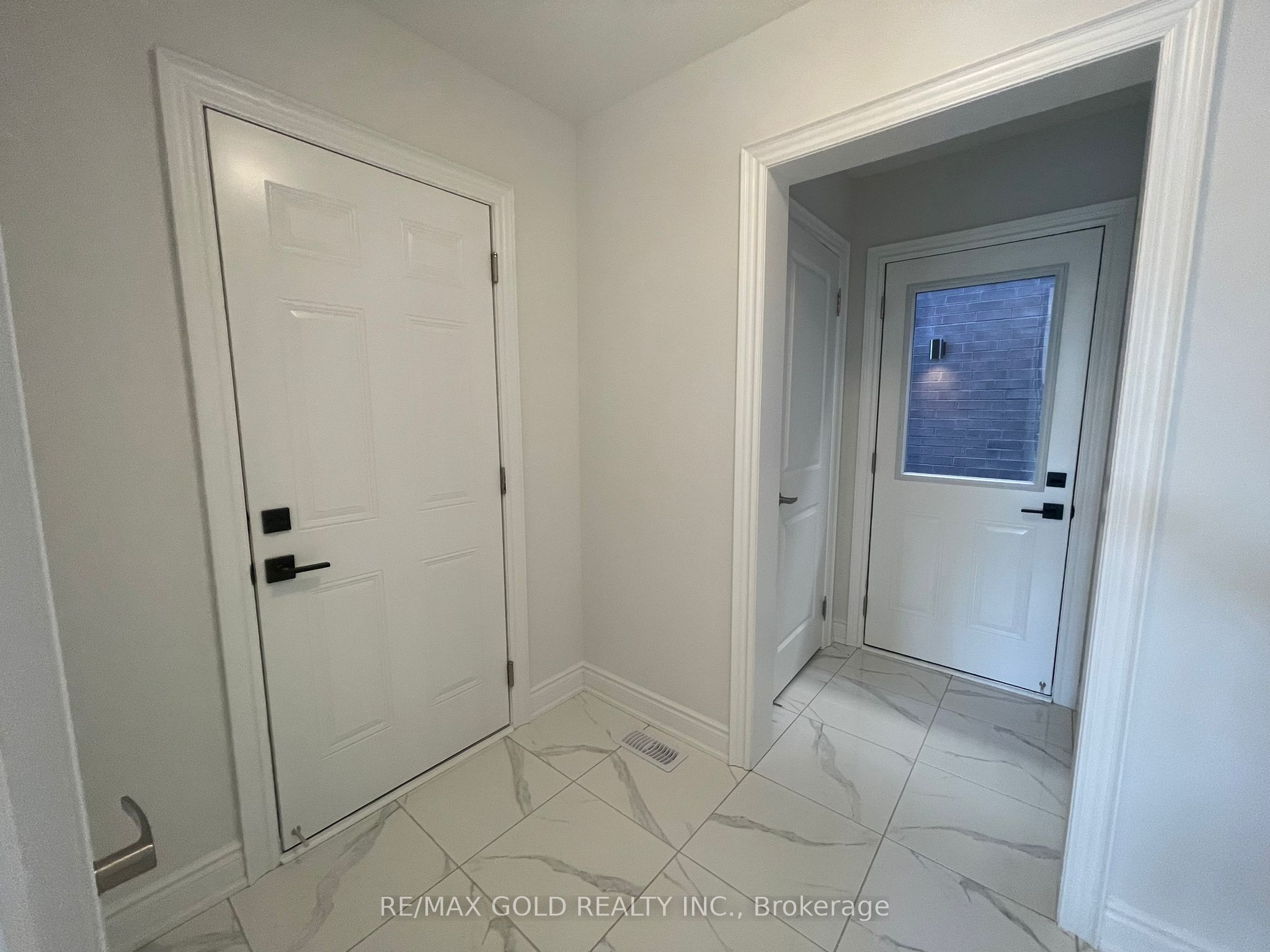 31 Dolomite Drive Property Photo 21