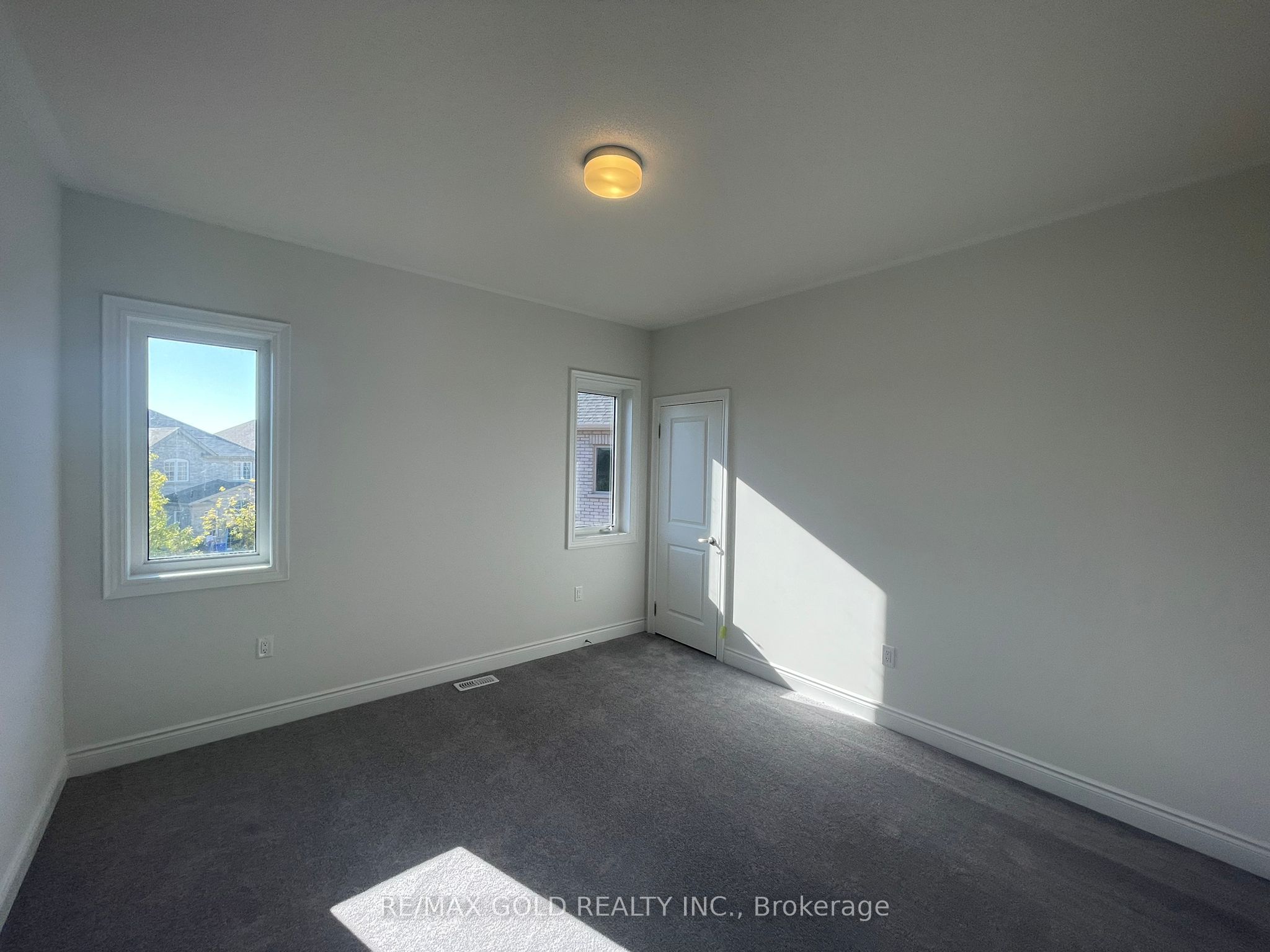 31 Dolomite Drive Property Photo 24