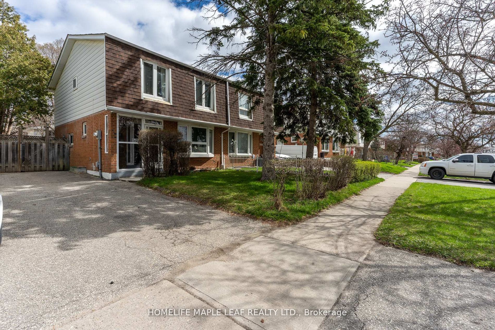 148 Hansen Road N Property Photo 2