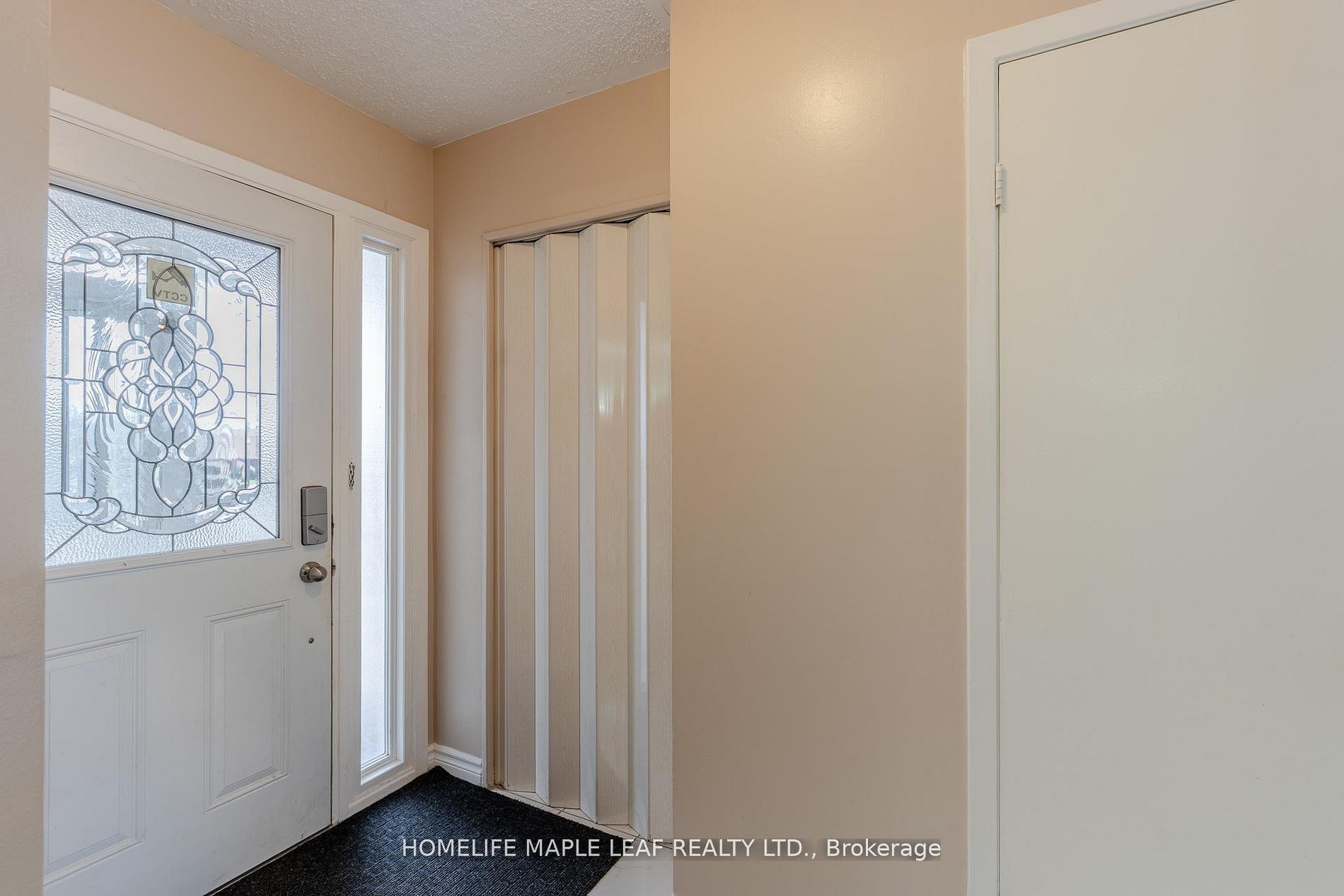 148 Hansen Road N Property Photo 6