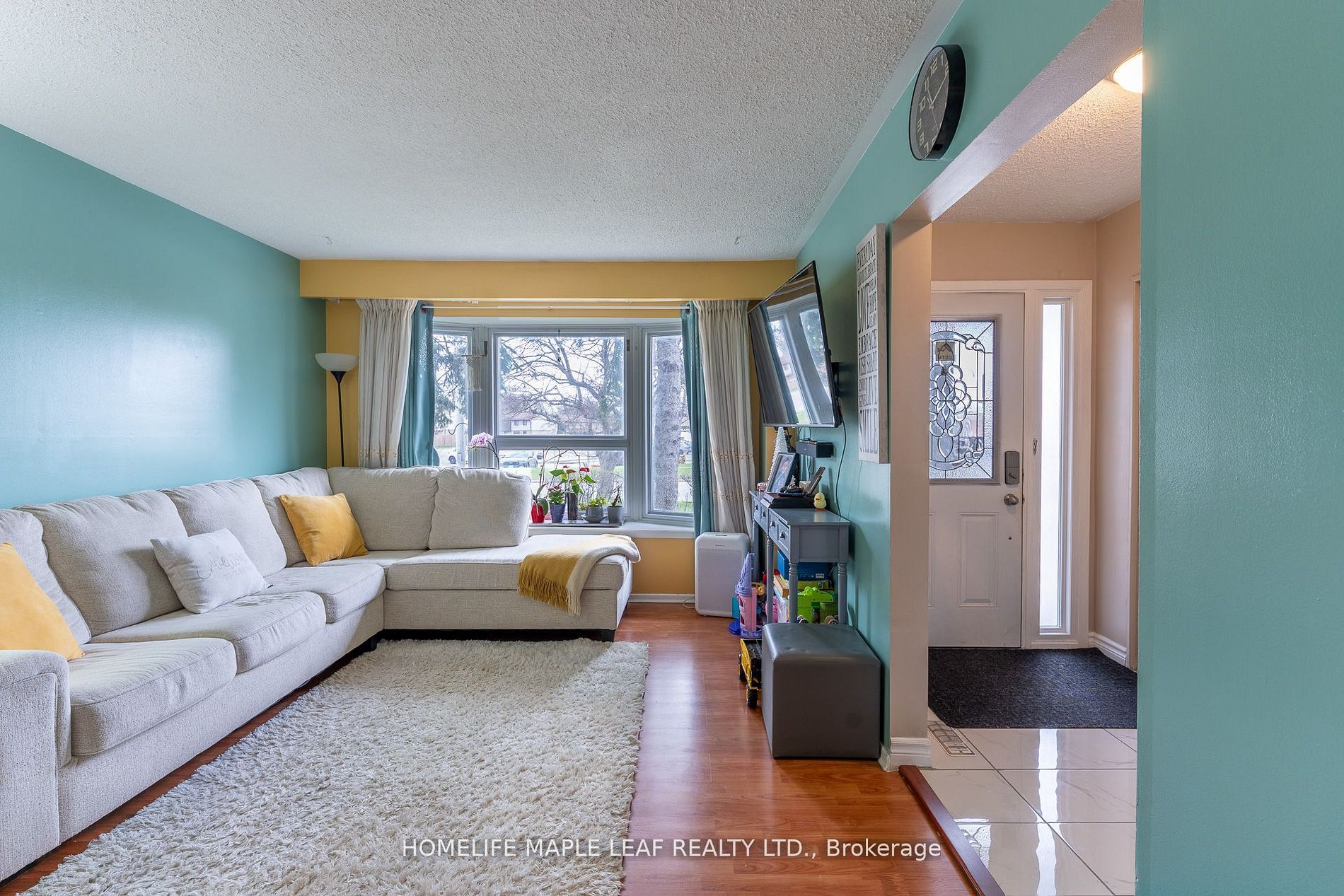 148 Hansen Road N Property Photo 7