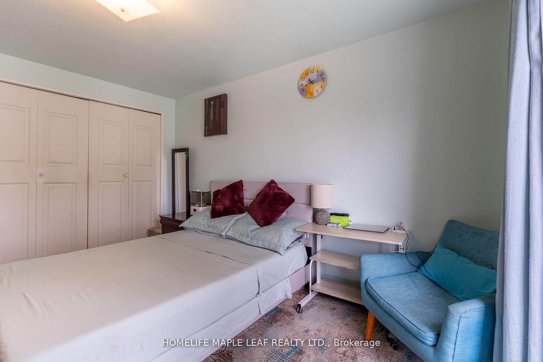 148 Hansen Road N Property Photo 24