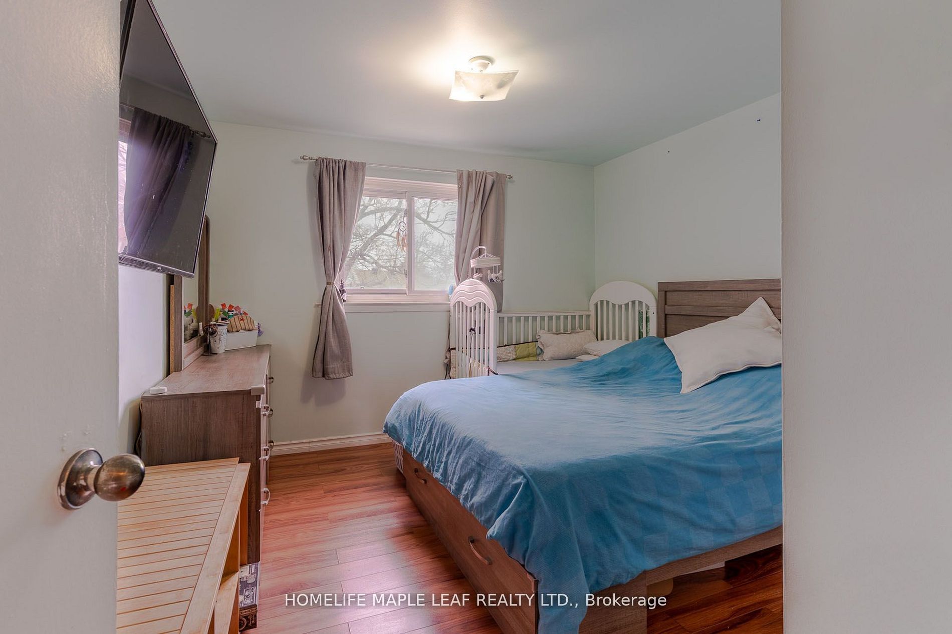 148 Hansen Road N Property Photo 27