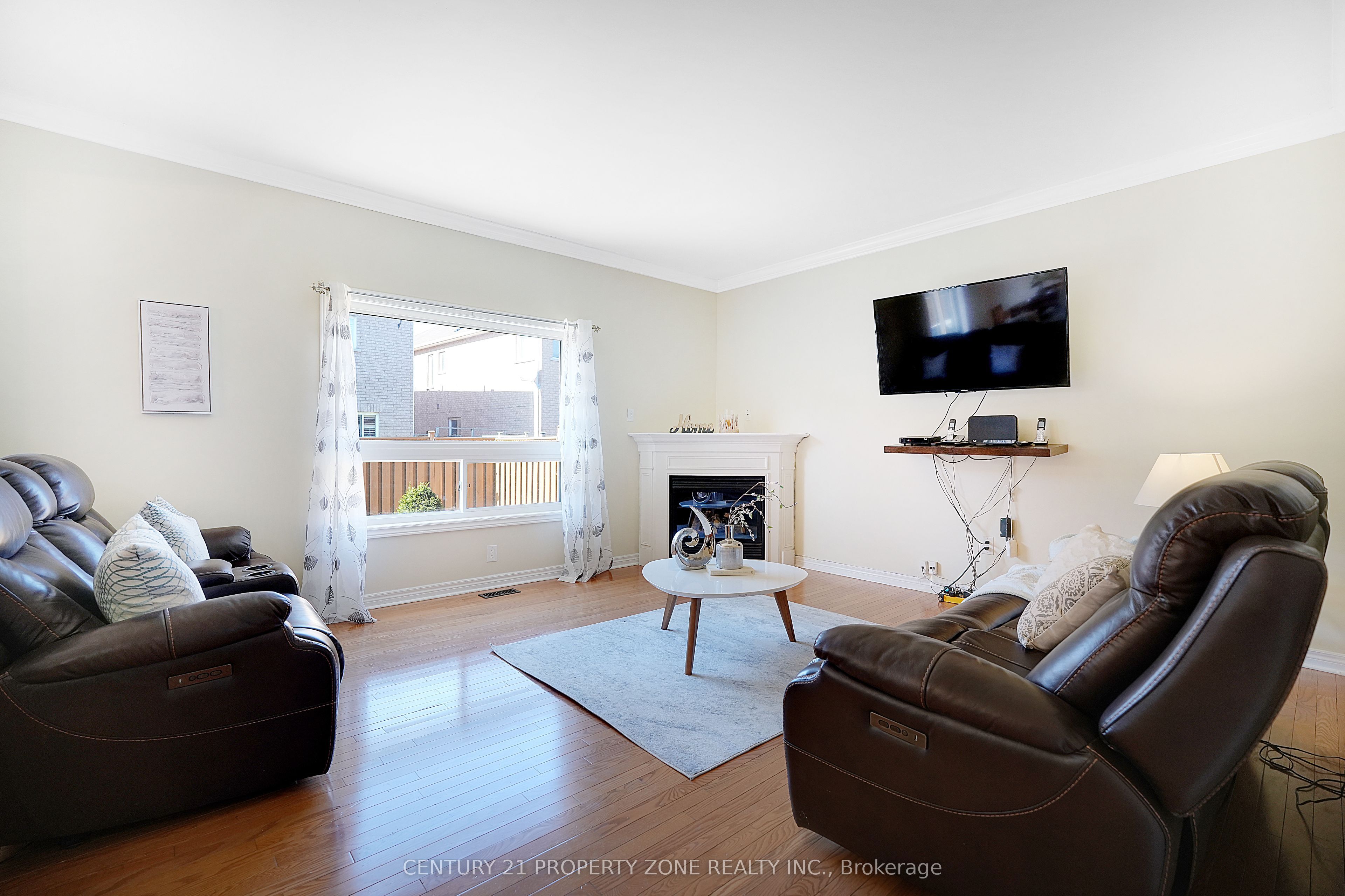 43 Alice Springs Crescent Property Photo 7
