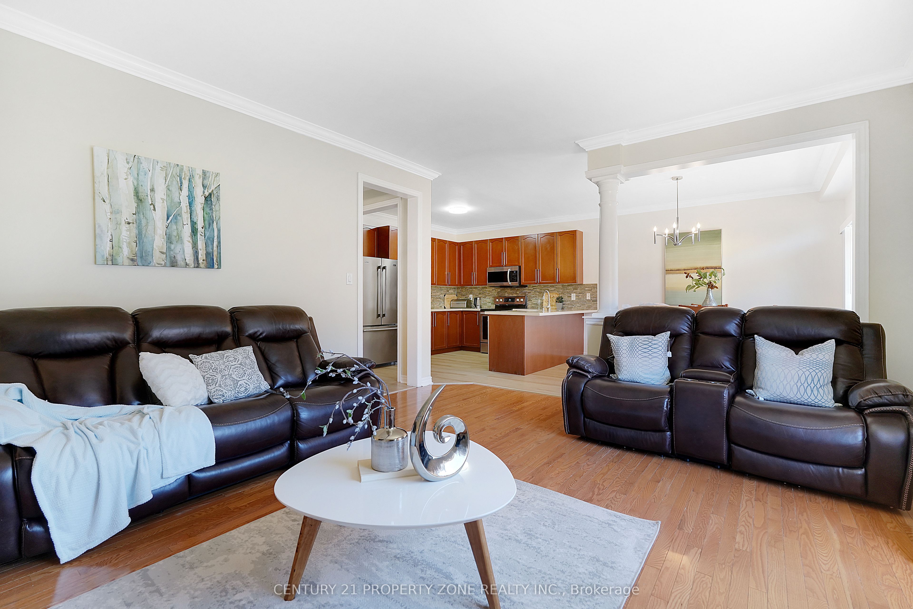 43 Alice Springs Crescent Property Photo 8