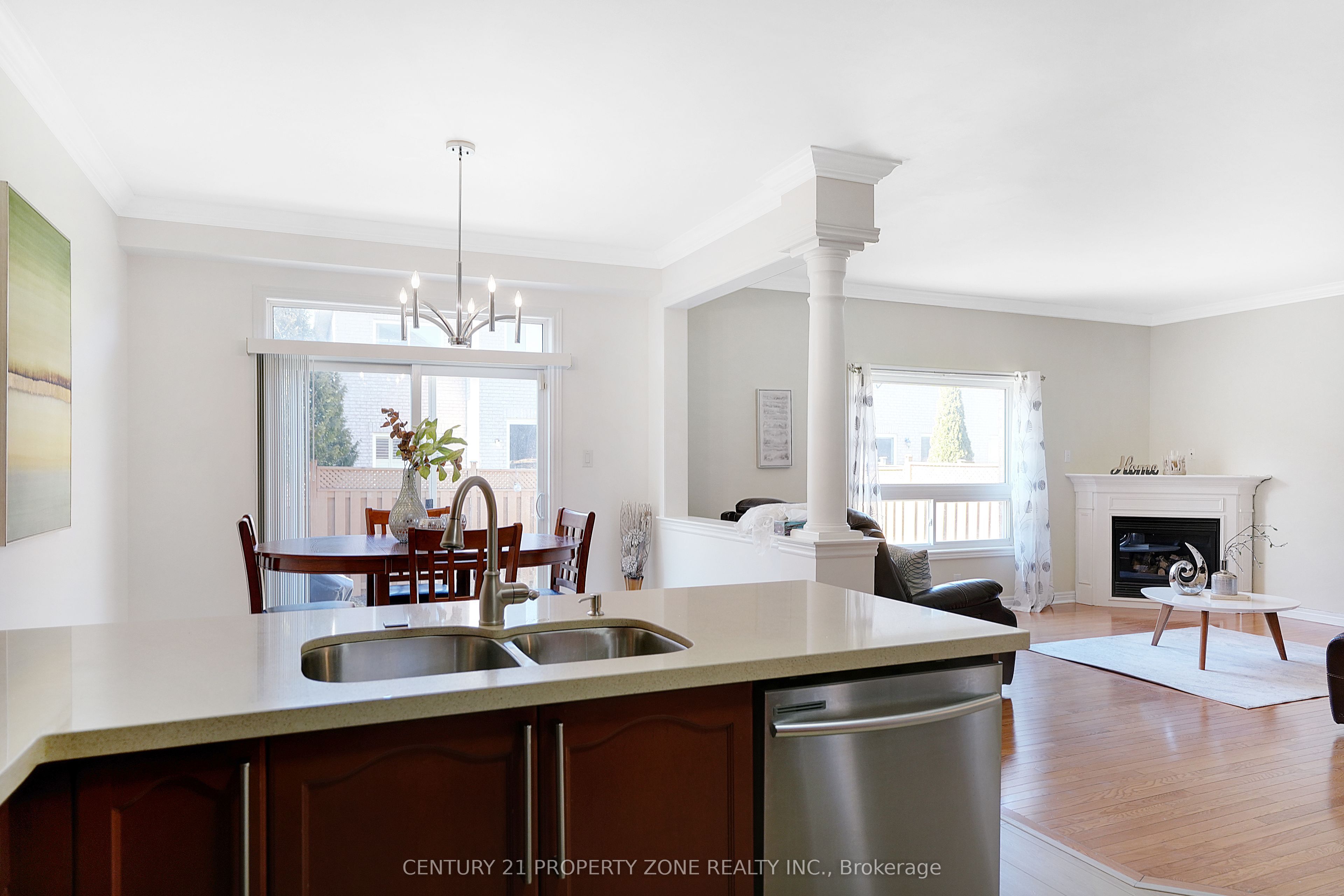 43 Alice Springs Crescent Property Photo 10
